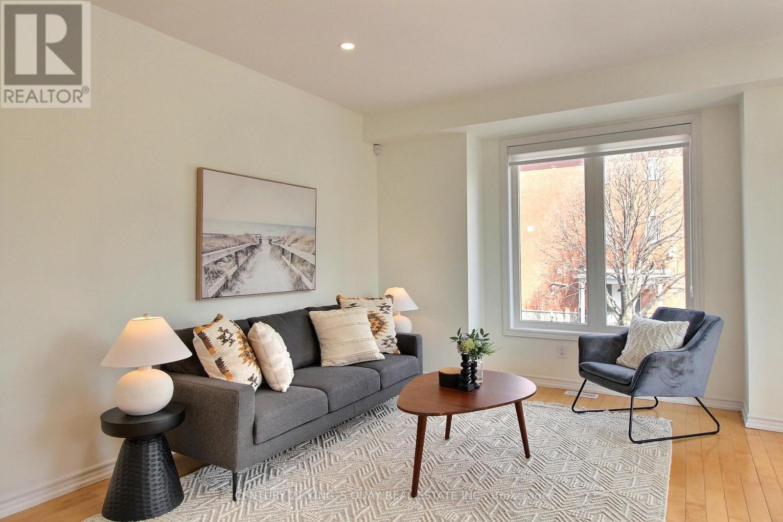 40 Leitchcroft Crescent, Markham, Ontario  L3T 7W1 - Photo 4 - N12978996