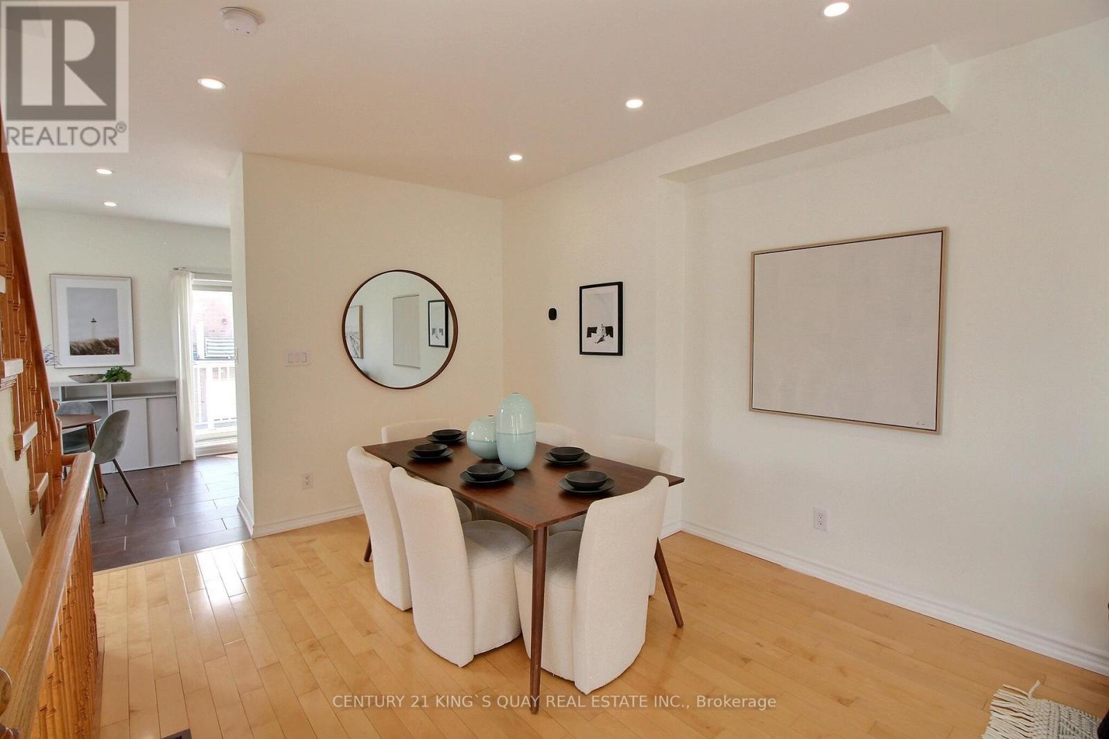 40 Leitchcroft Crescent, Markham, Ontario  L3T 7W1 - Photo 8 - N12978996