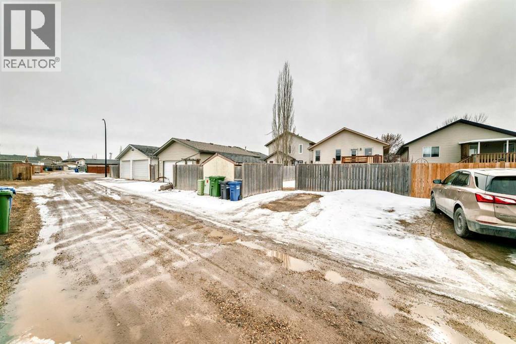 633 Lancaster Drive, Red Deer, Alberta  T4R 3B4 - Photo 36 - A2299829