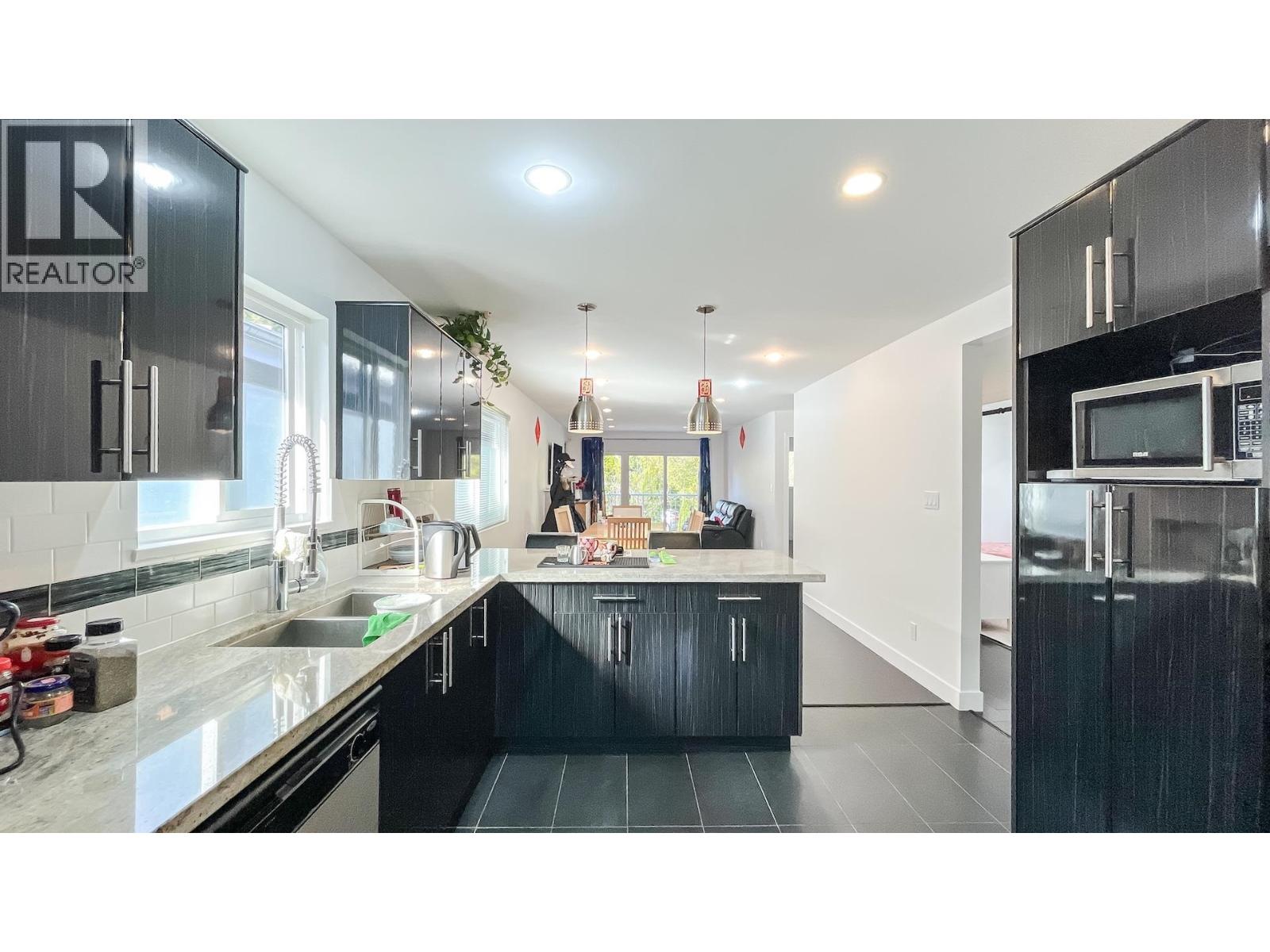 1420 Park Drive, Vancouver, British Columbia  V6P 2K7 - Photo 11 - R3108770