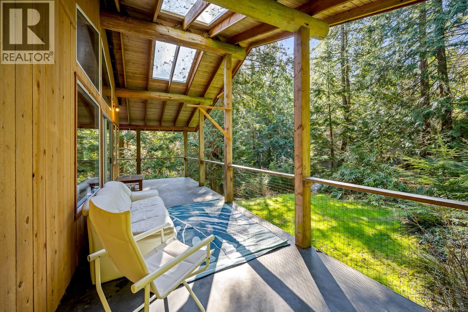 421 Whaletown Rd, Cortes Island, British Columbia  V0P 1Z0 - Photo 22 - 1030937