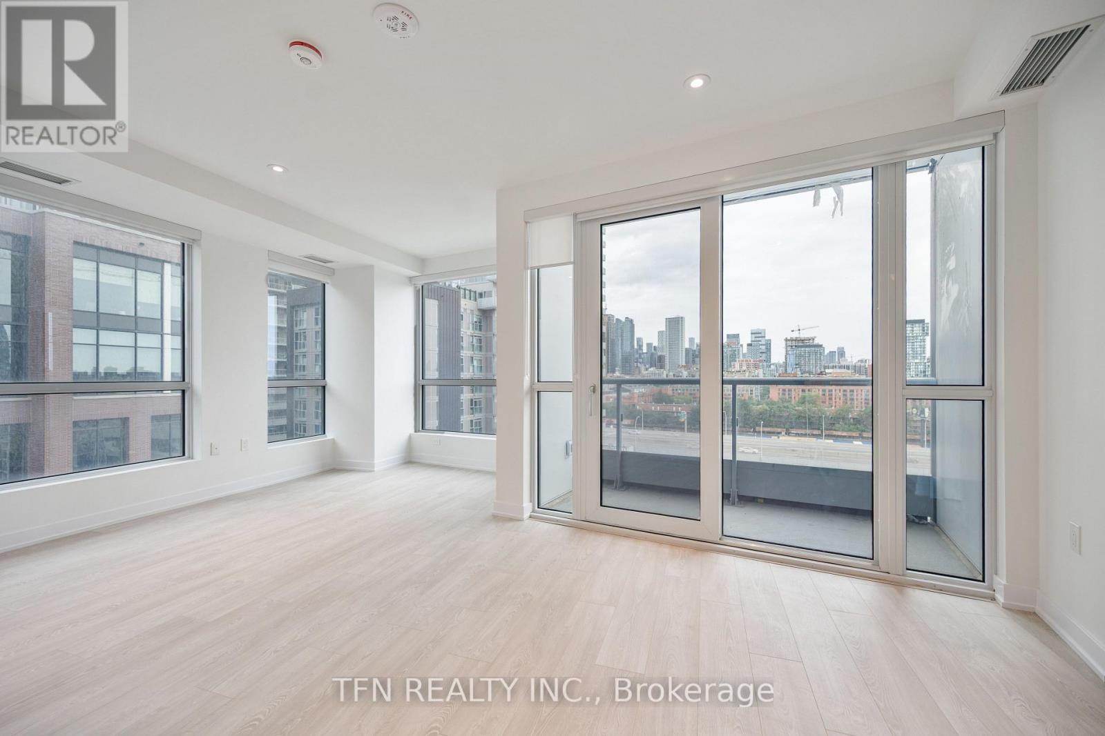 1029 - 15 Richardson Street, Toronto, Ontario  M5A 0Y5 - Photo 2 - C12980682