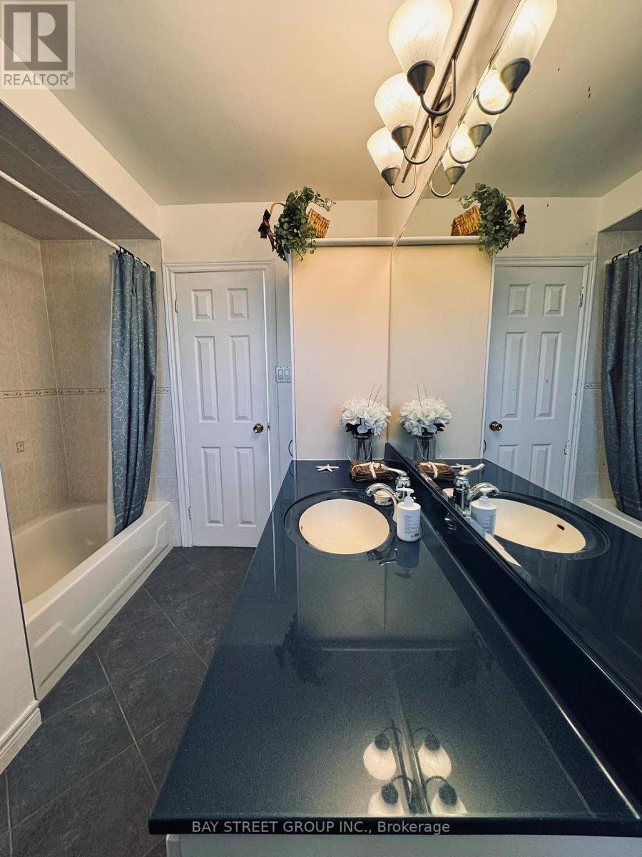 43 Appian Drive, Toronto, Ontario  M2J 2P8 - Photo 15 - C12980710