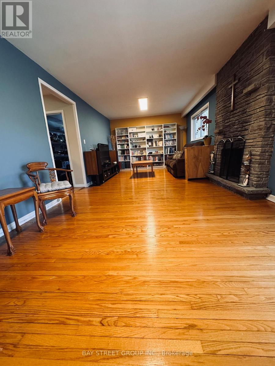 43 Appian Drive, Toronto, Ontario  M2J 2P8 - Photo 19 - C12980710