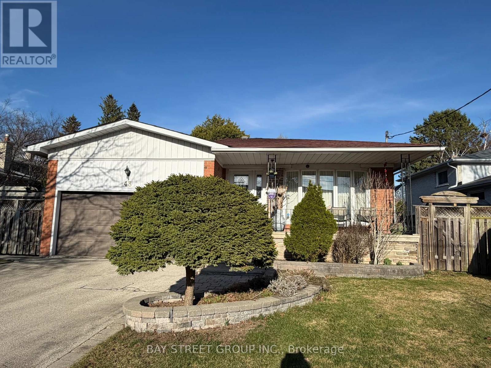 43 Appian Drive, Toronto, Ontario  M2J 2P8 - Photo 2 - C12980710