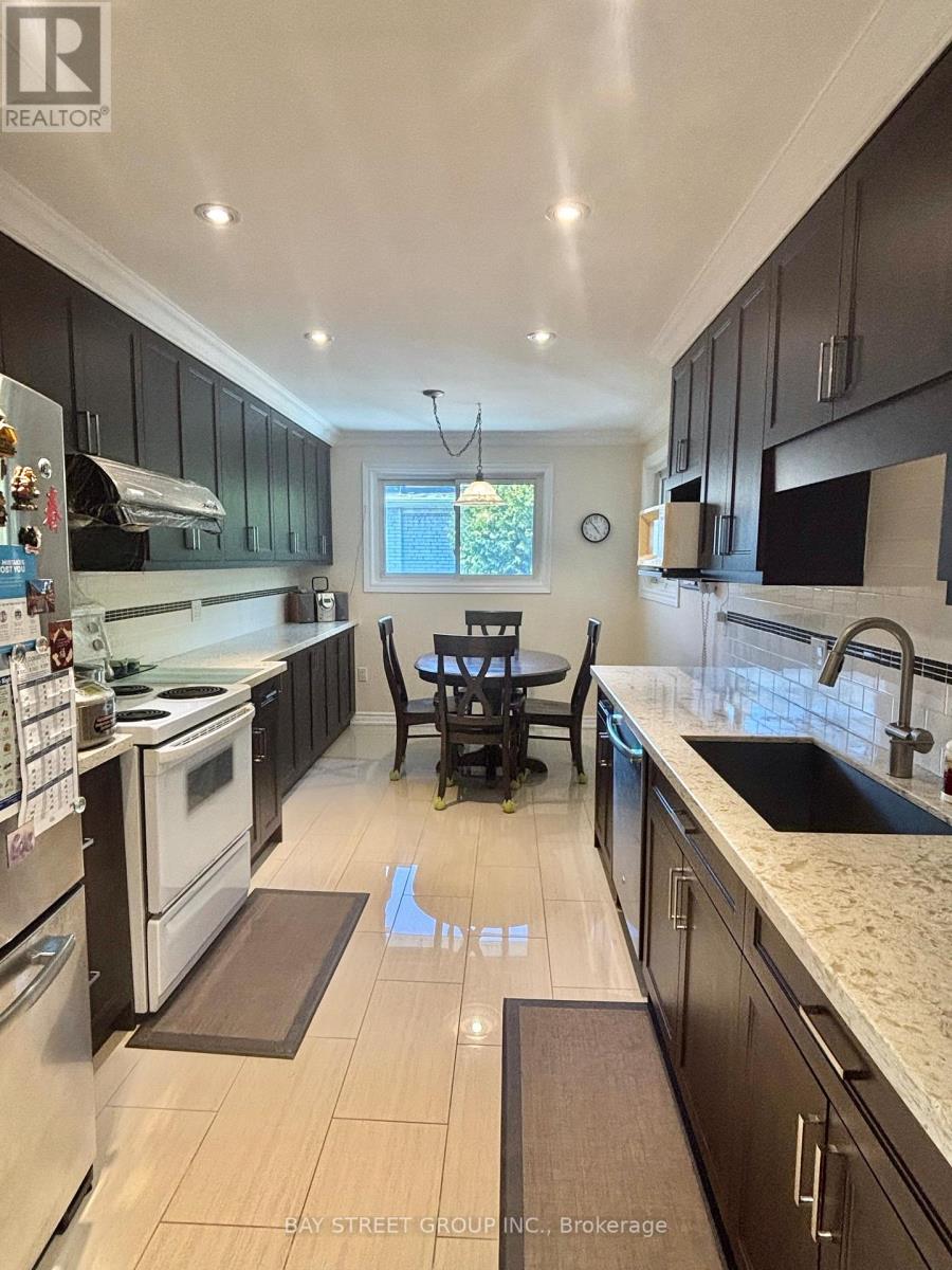 43 Appian Drive, Toronto, Ontario  M2J 2P8 - Photo 6 - C12980710