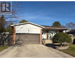 43 APPIAN DRIVE, Toronto, Ontario