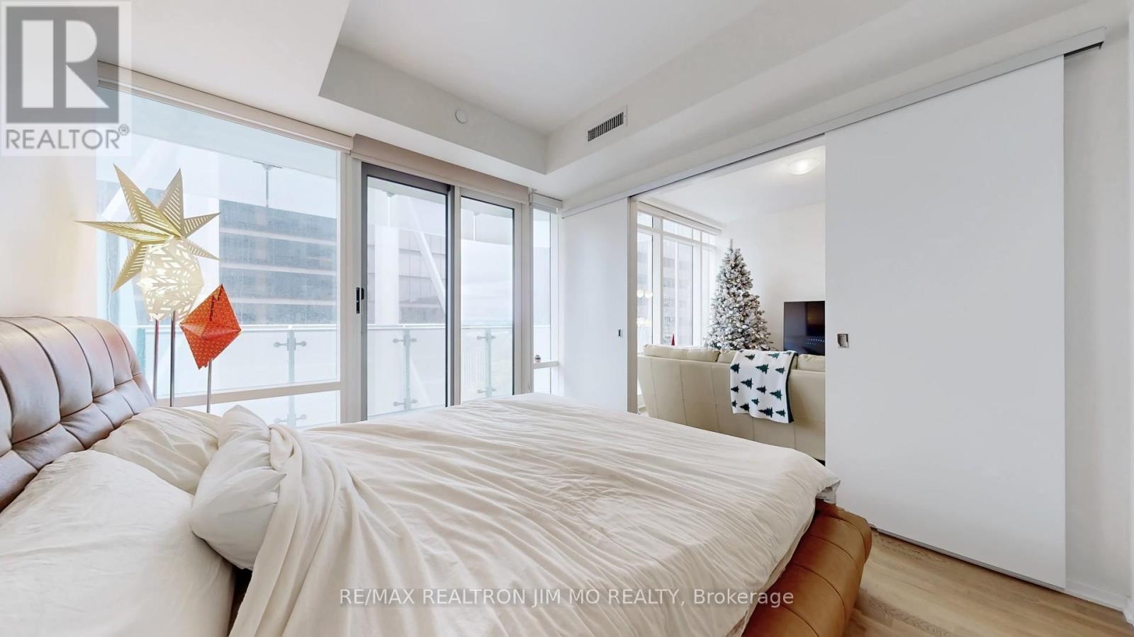 3409 - 1 Bloor Street E, Toronto, Ontario  M4W 0A8 - Photo 18 - C12980716