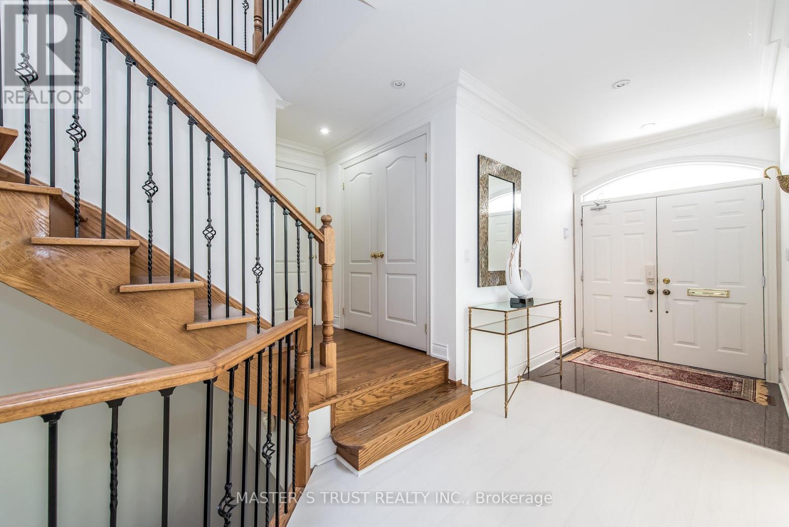 242 Empress Avenue, Toronto, Ontario  M2N 3T9 - Photo 4 - C12980718