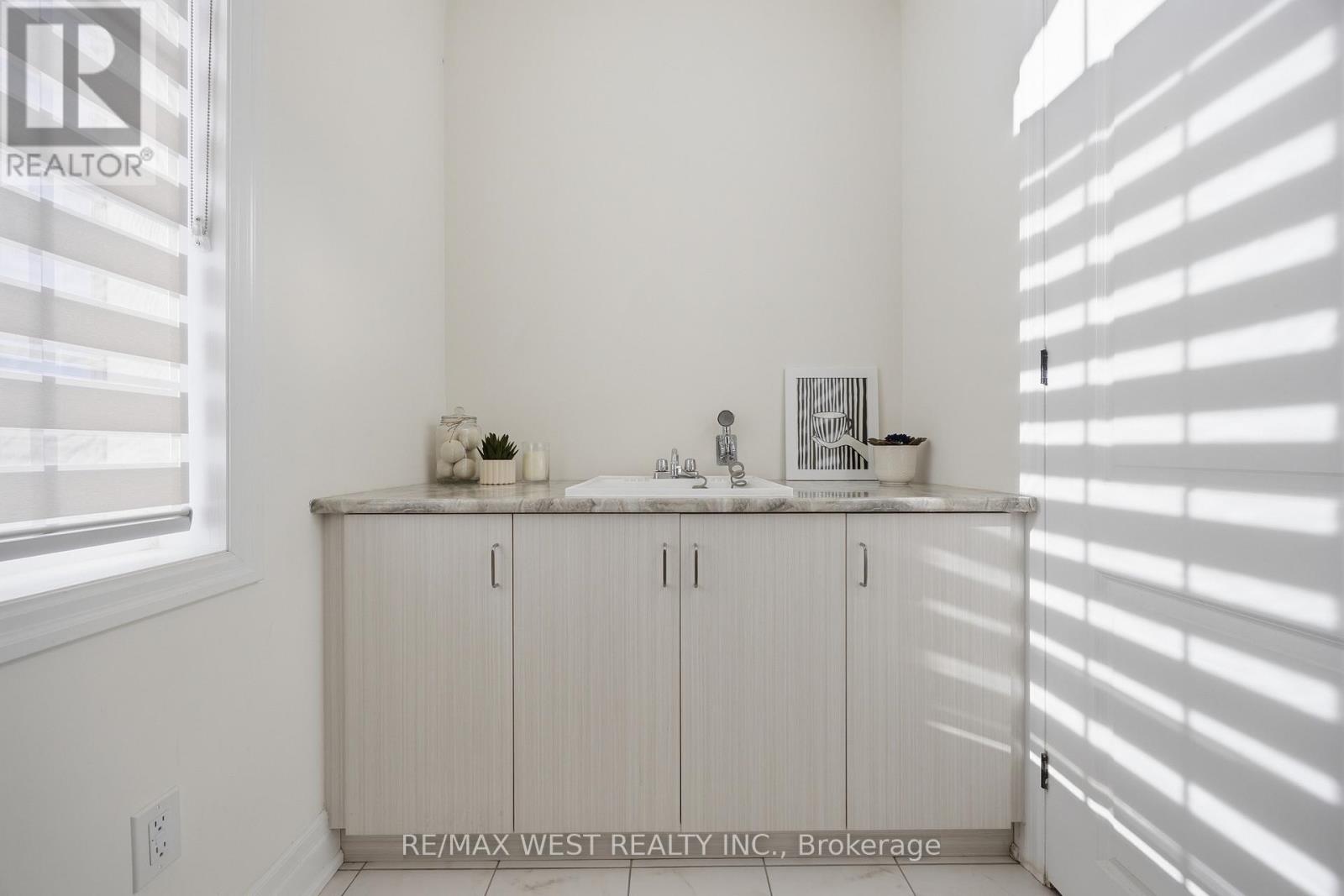 497 Kleinburg Summit Way, Vaughan, Ontario  L4H 4T5 - Photo 31 - N12980684