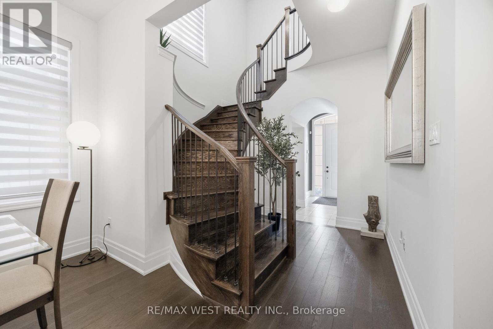 497 Kleinburg Summit Way, Vaughan, Ontario  L4H 4T5 - Photo 4 - N12980684