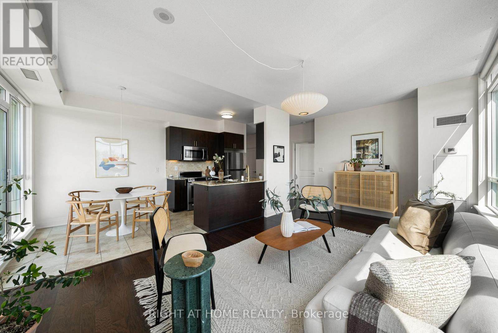 611 - 520 Steeles Avenue W, Vaughan, Ontario  L4J 0H2 - Photo 4 - N12980686