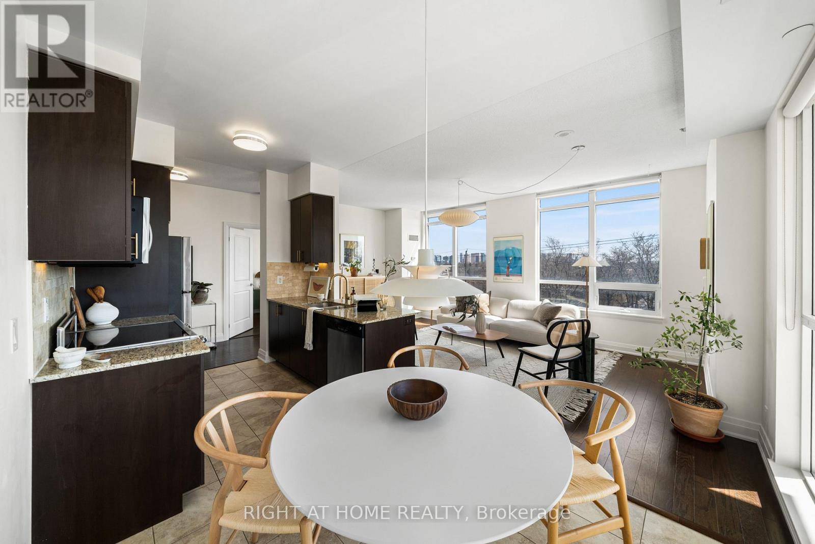 611 - 520 Steeles Avenue W, Vaughan, Ontario  L4J 0H2 - Photo 6 - N12980686