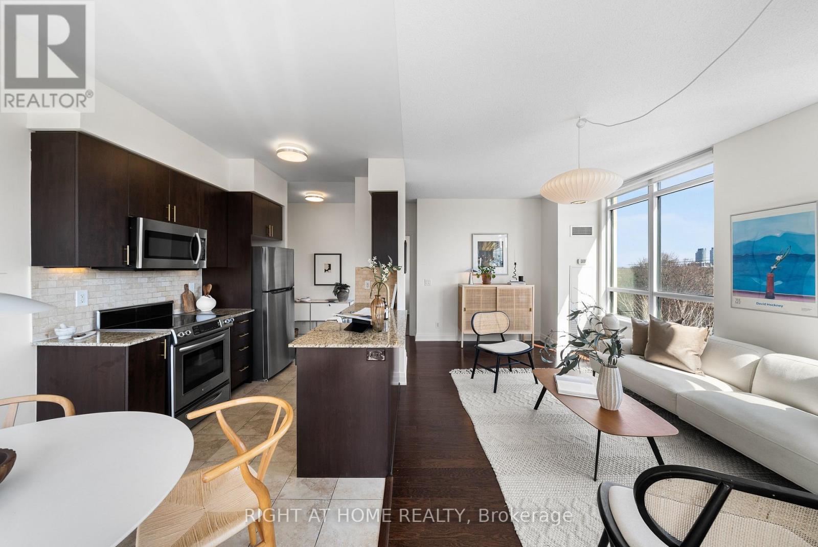 611 - 520 Steeles Avenue W, Vaughan, Ontario  L4J 0H2 - Photo 7 - N12980686