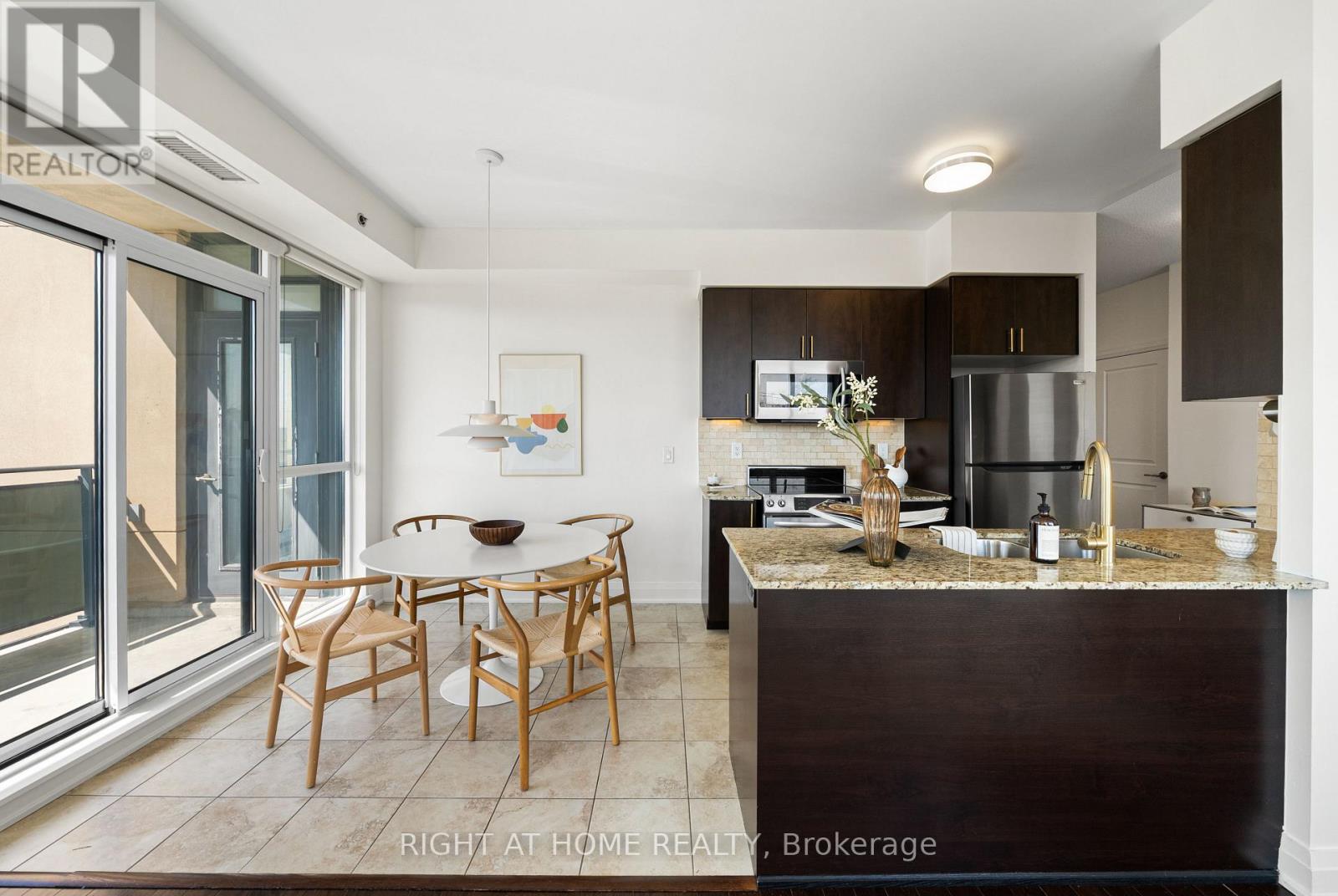 611 - 520 Steeles Avenue W, Vaughan, Ontario  L4J 0H2 - Photo 8 - N12980686