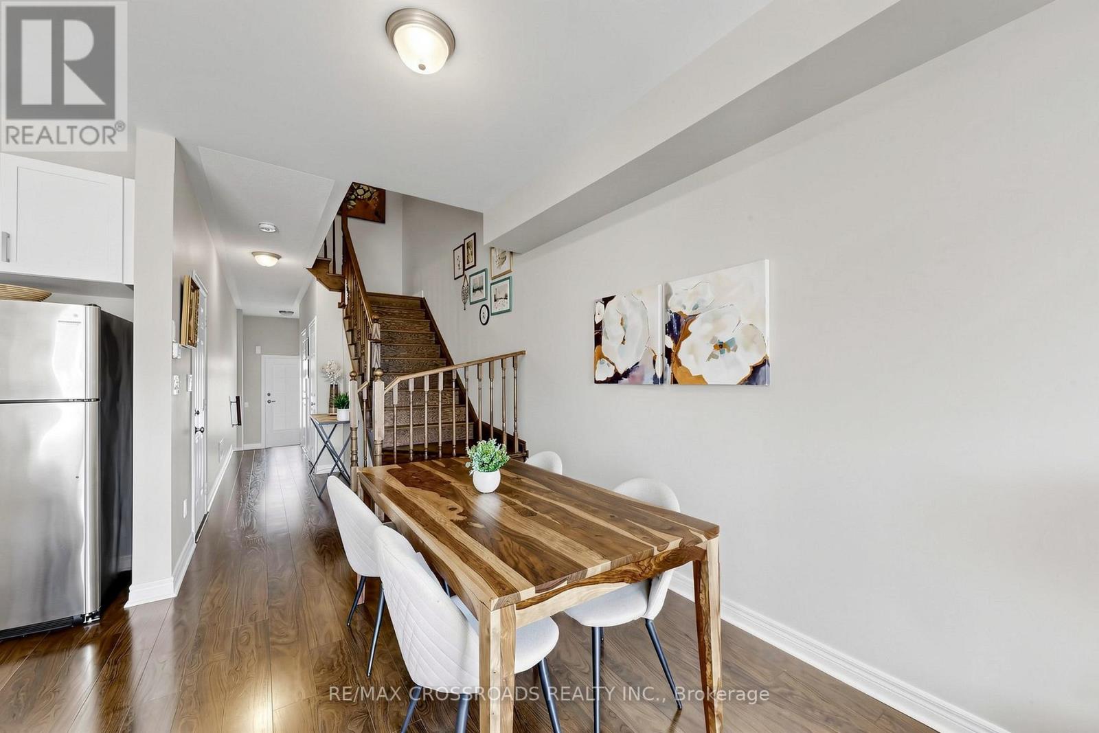 6 Angela Street, Bradford West Gwillimbury, Ontario  L3Z 0A2 - Photo 10 - N12980690