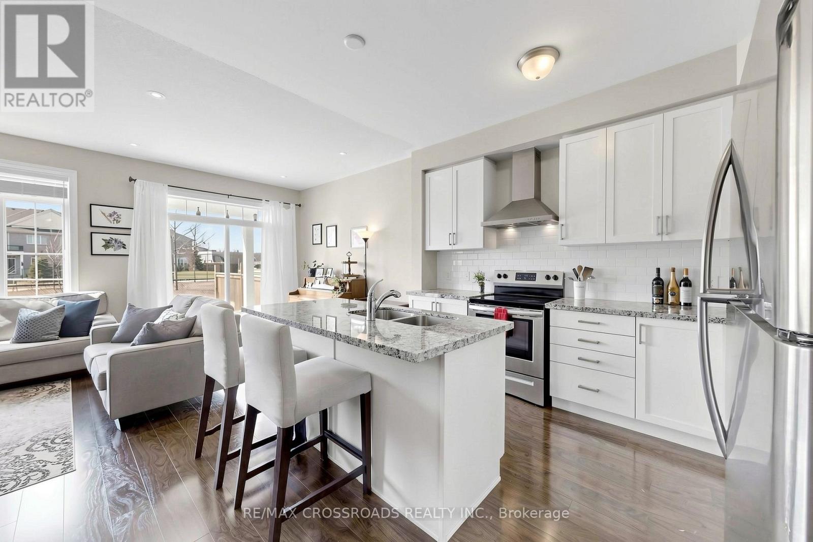 6 Angela Street, Bradford West Gwillimbury, Ontario  L3Z 0A2 - Photo 13 - N12980690