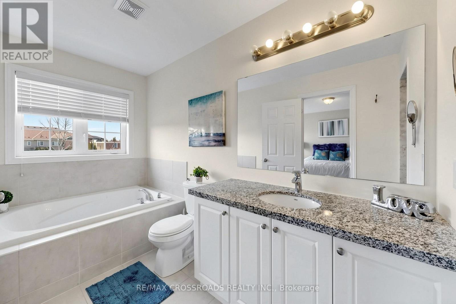 6 Angela Street, Bradford West Gwillimbury, Ontario  L3Z 0A2 - Photo 31 - N12980690