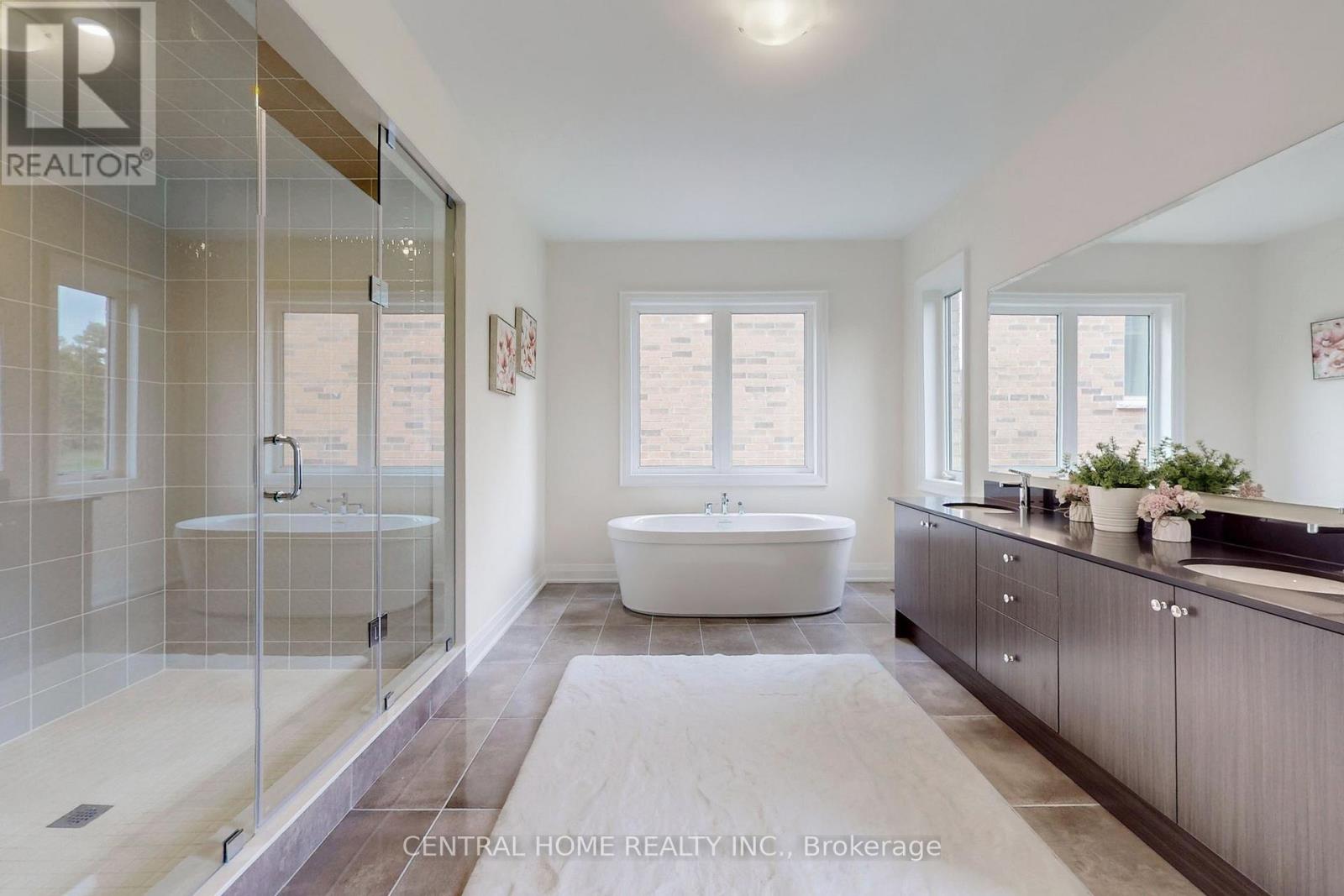 27 Upbound Court, East Gwillimbury, Ontario  L9N 0E5 - Photo 23 - N12980706