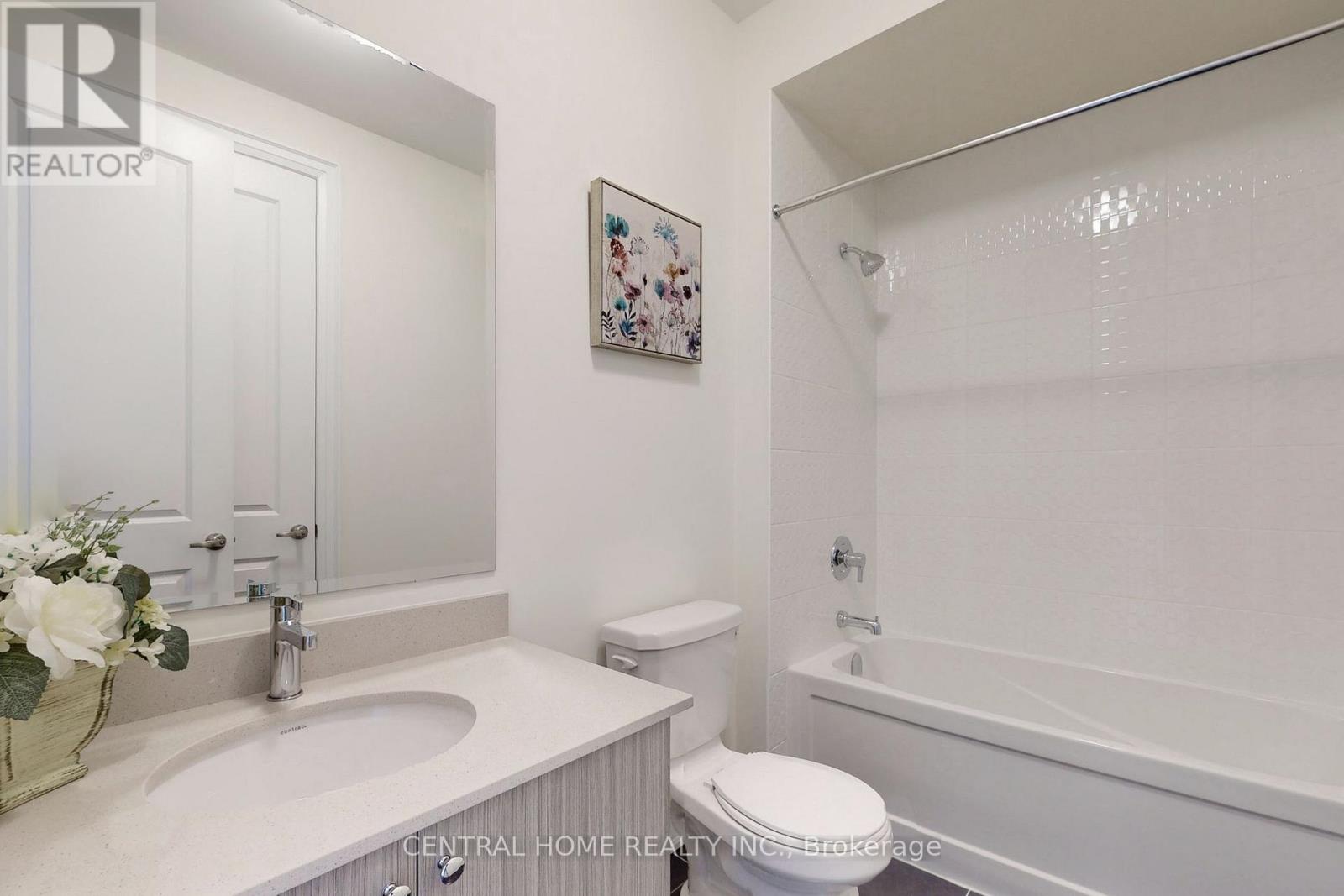 27 Upbound Court, East Gwillimbury, Ontario  L9N 0E5 - Photo 32 - N12980706