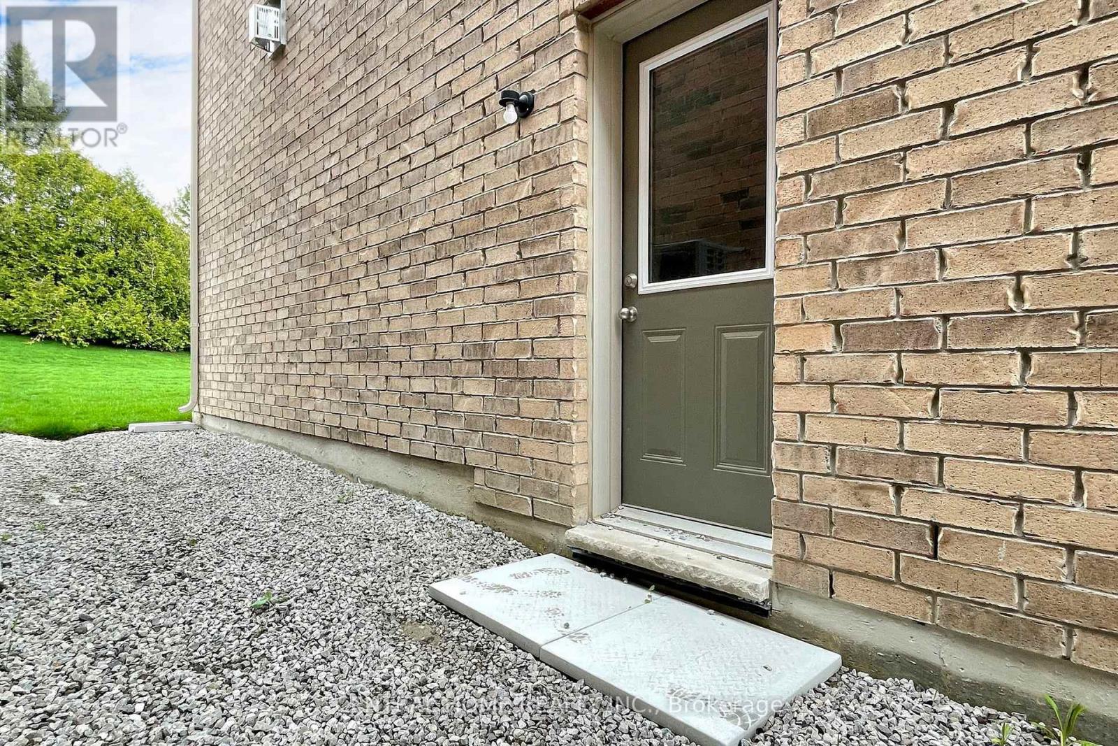 27 Upbound Court, East Gwillimbury, Ontario  L9N 0E5 - Photo 38 - N12980706