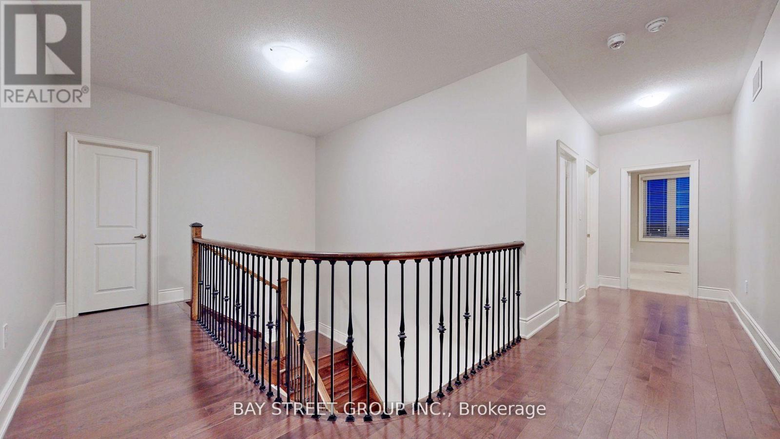 423 Threshing Mill Boulevard, Oakville, Ontario  L6T 0T4 - Photo 17 - W12980702