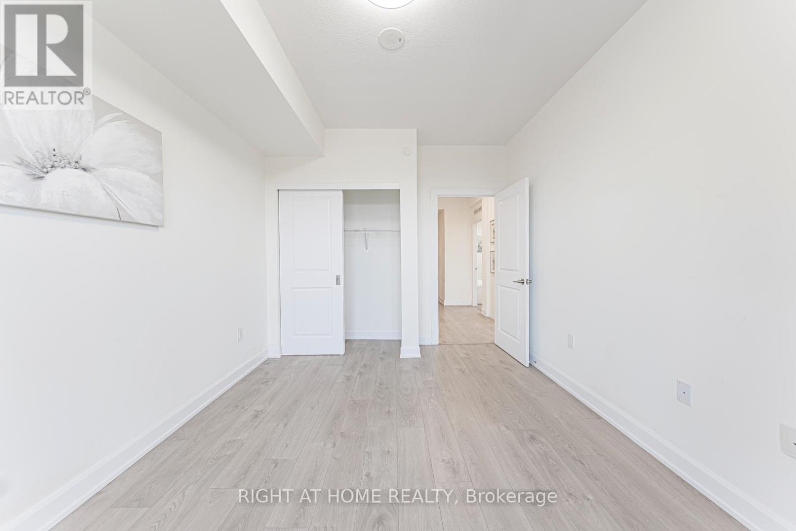 524 - 3200 William Coltson Avenue, Oakville, Ontario  L6H 7W6 - Photo 8 - W12980722