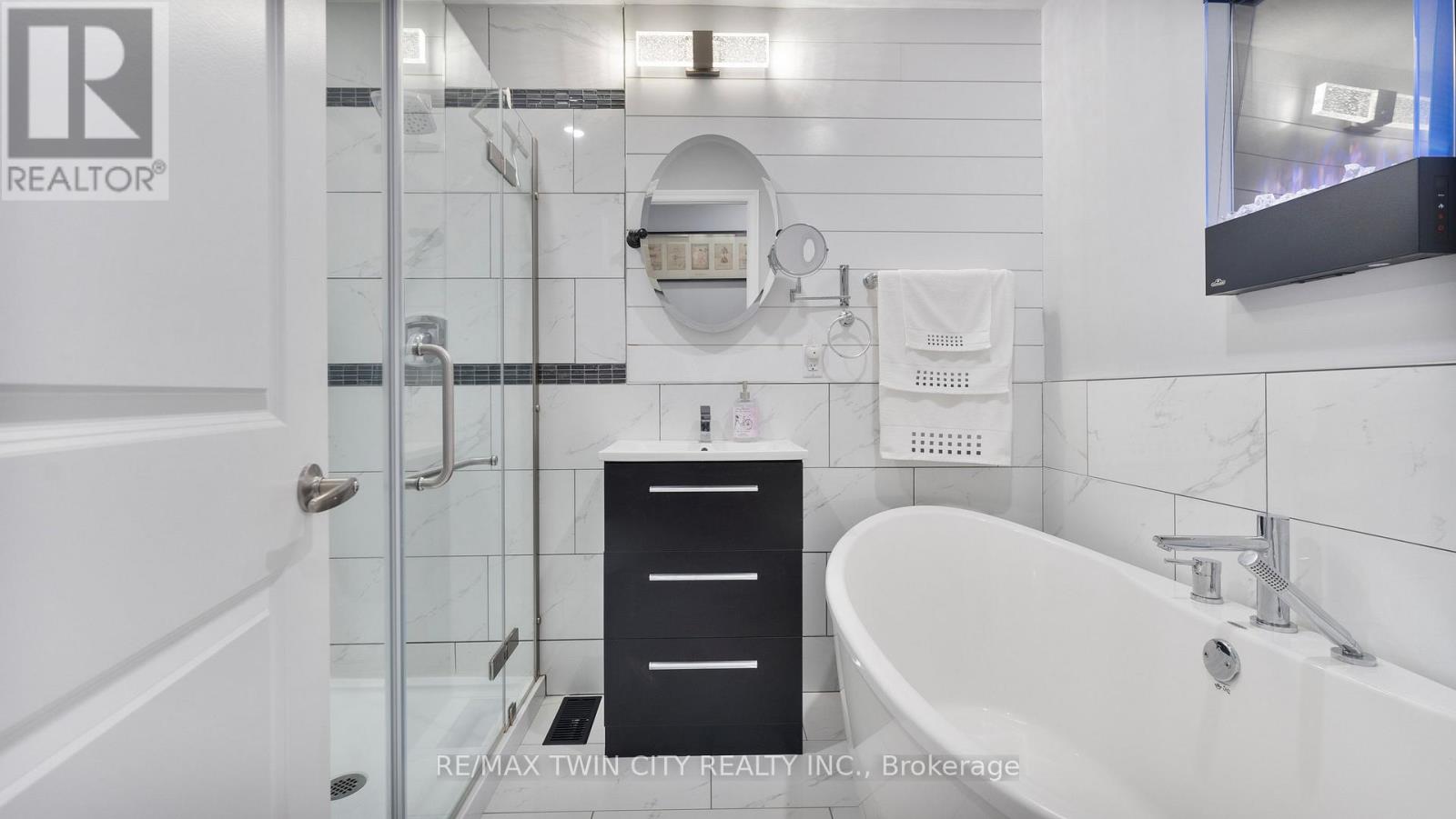 1651 Villa Nova Road, Norfolk, Ontario  N0E 1Z0 - Photo 12 - X12980688