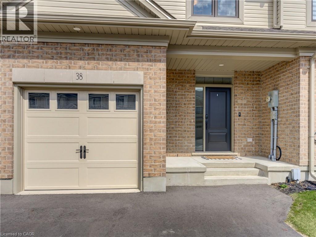 38 Canary Street, Tillsonburg, Ontario  N4G 0K3 - Photo 2 - 40817993