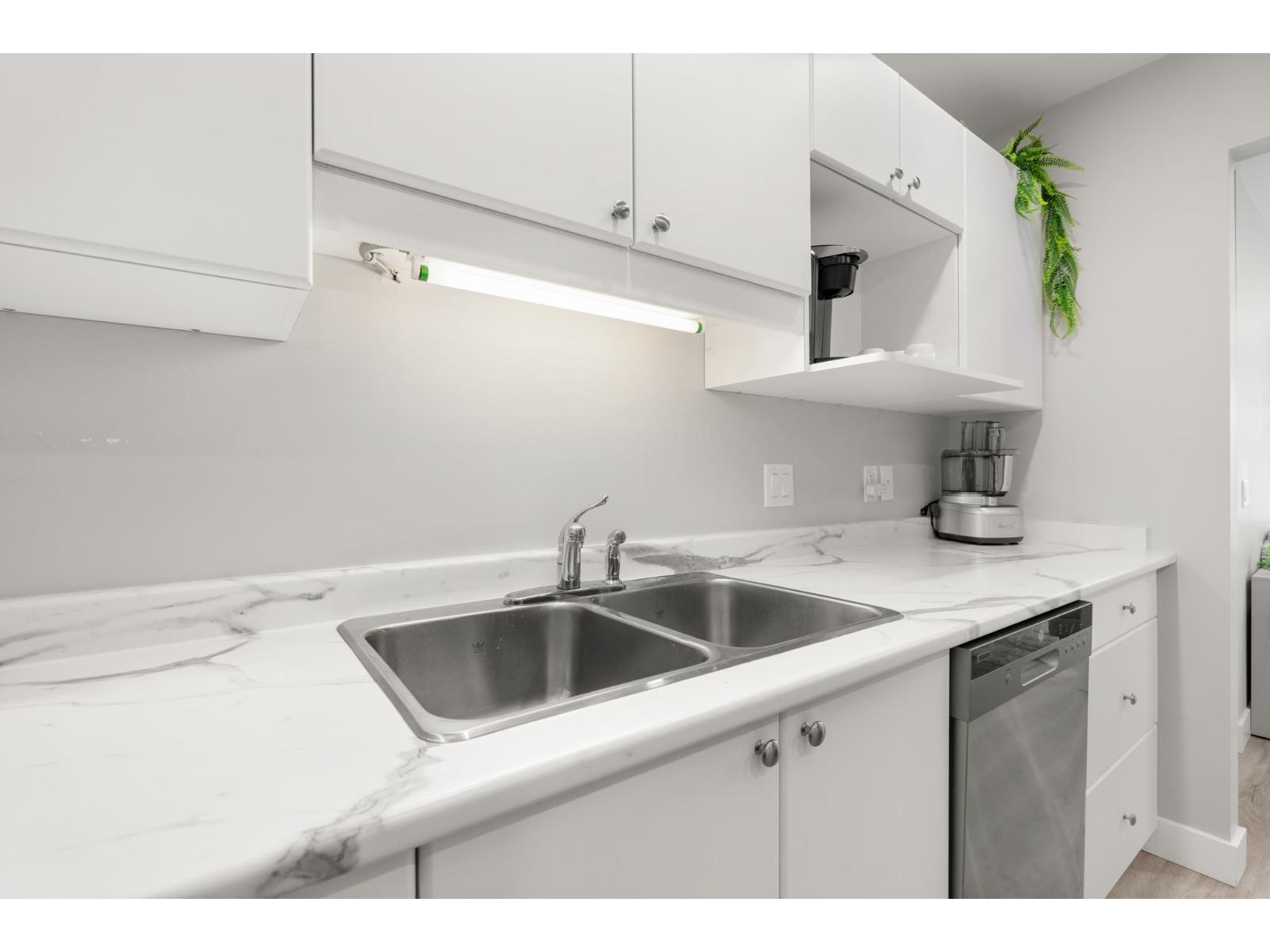 308 15895 84 Avenue, Surrey, British Columbia  V4N 0W7 - Photo 8 - R3097245