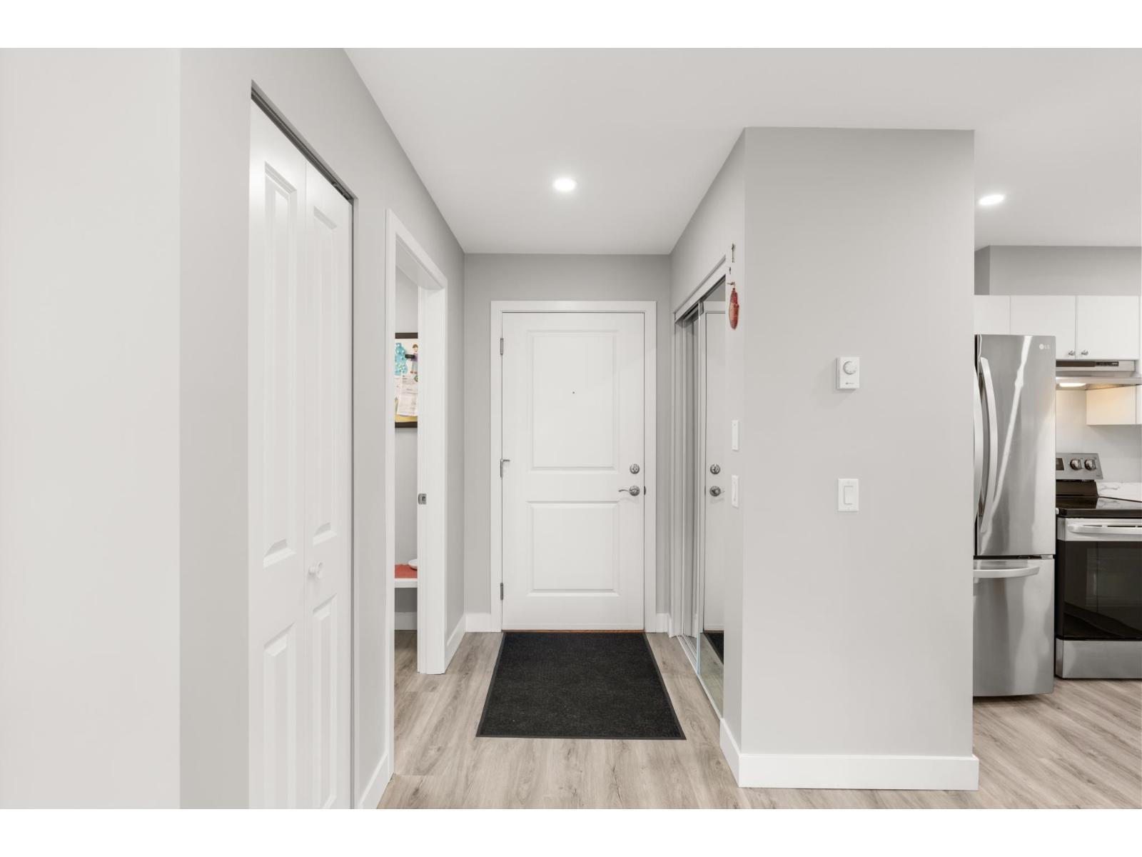 308 15895 84 Avenue, Surrey, British Columbia  V4N 0W7 - Photo 4 - R3097245