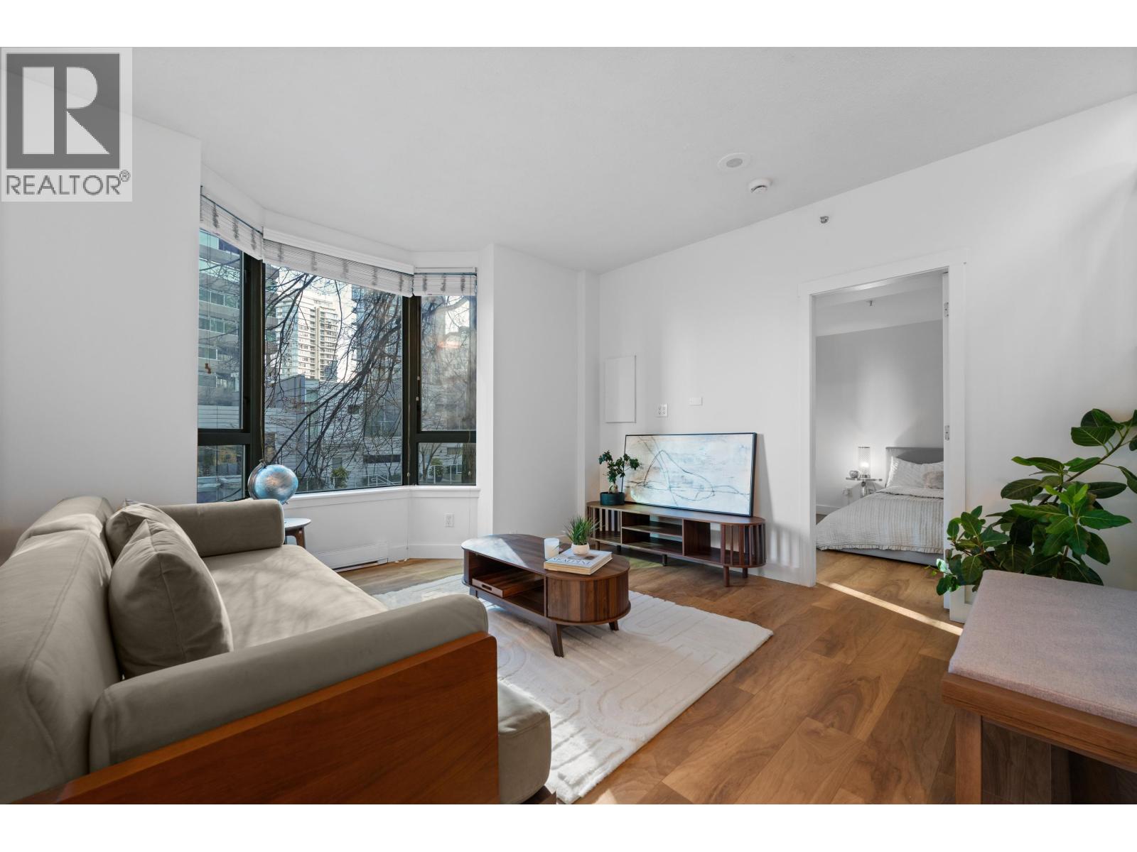 203 1238 Melville Street, Vancouver, British Columbia V6E 4N2 - Photo 2 - R3095797