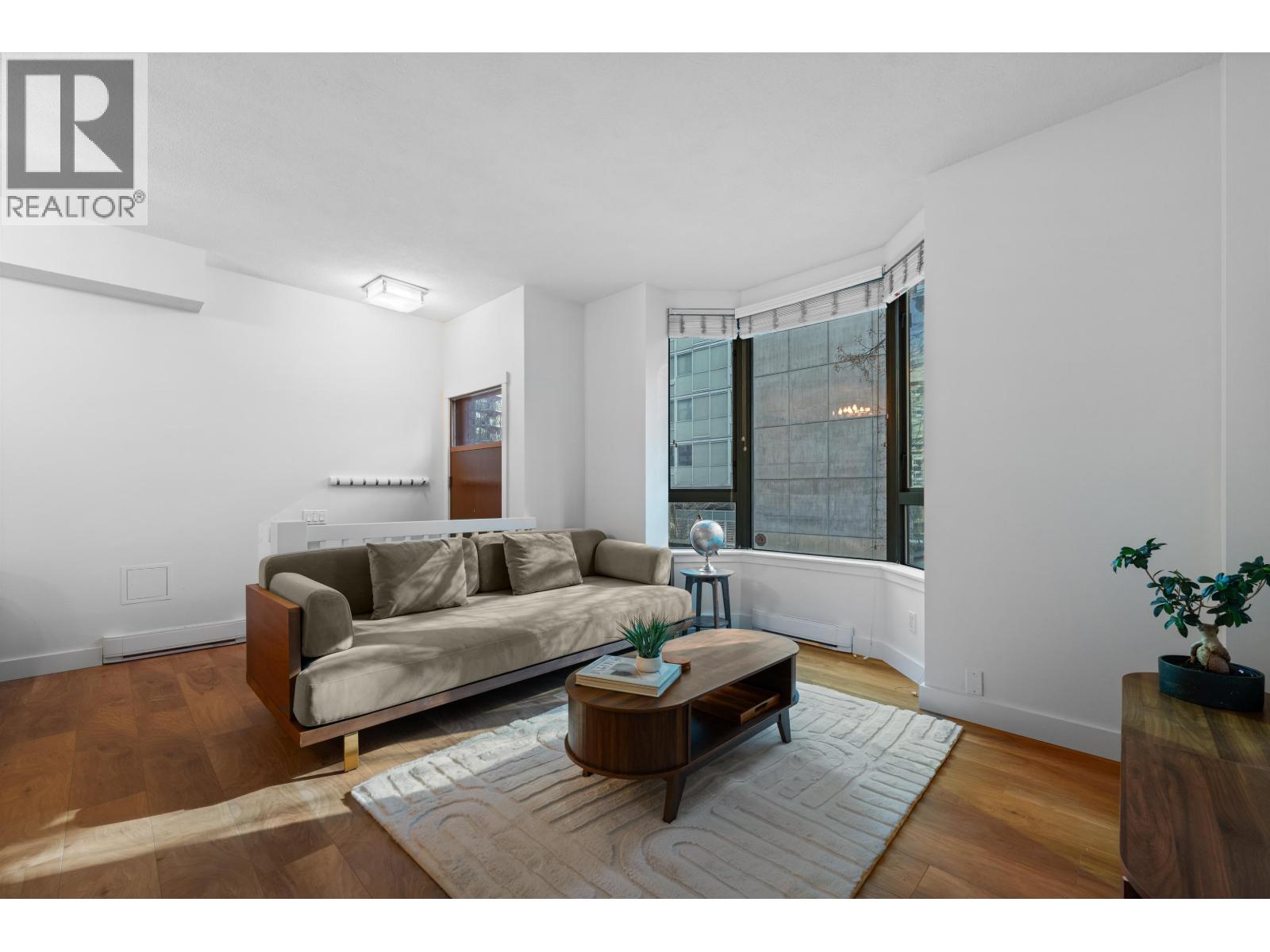 203 1238 Melville Street, Vancouver, British Columbia V6E 4N2 - Photo 4 - R3095797