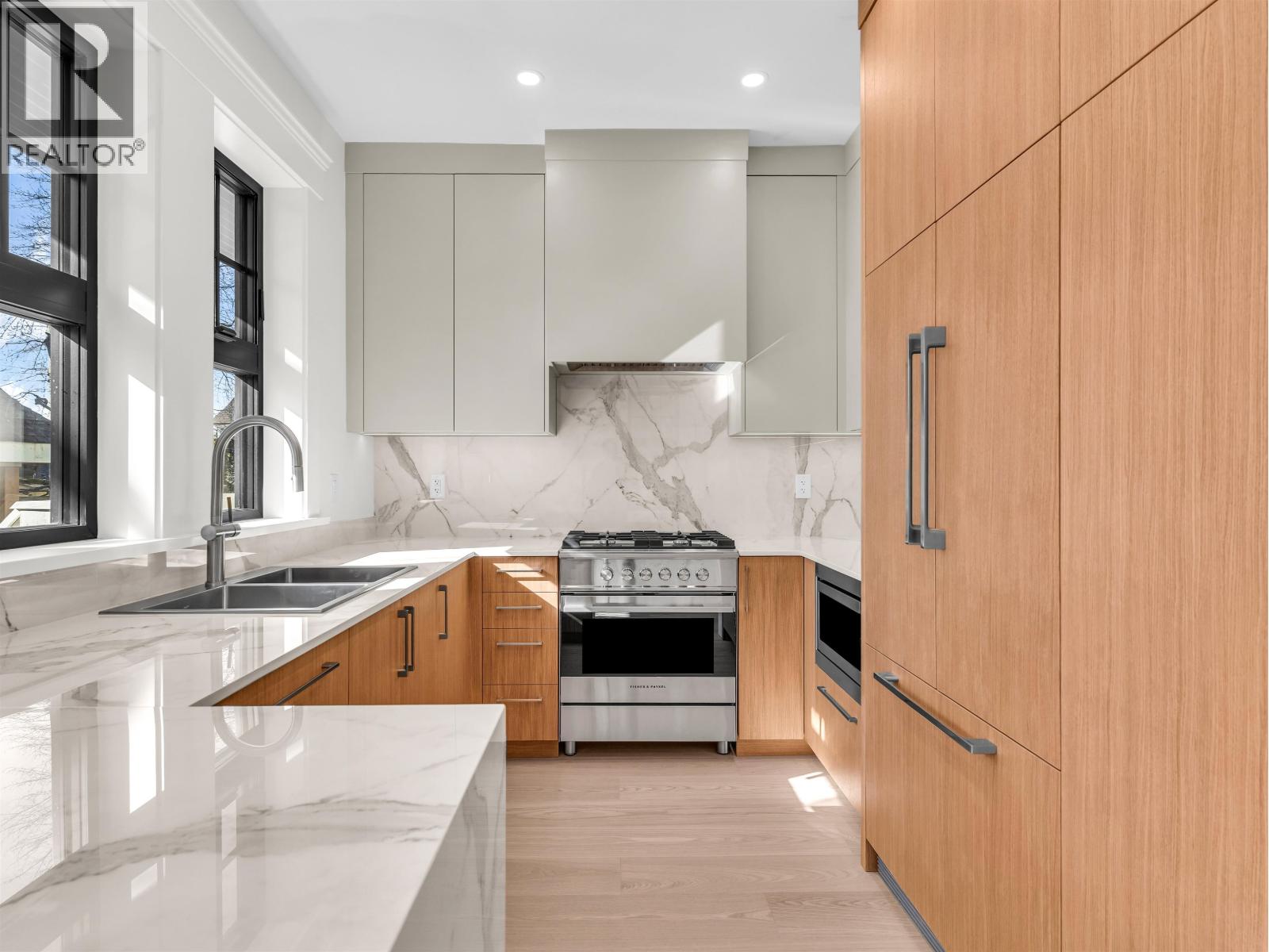 2566 W 2nd Avenue, Vancouver, British Columbia  V6K 1J8 - Photo 11 - R3096096