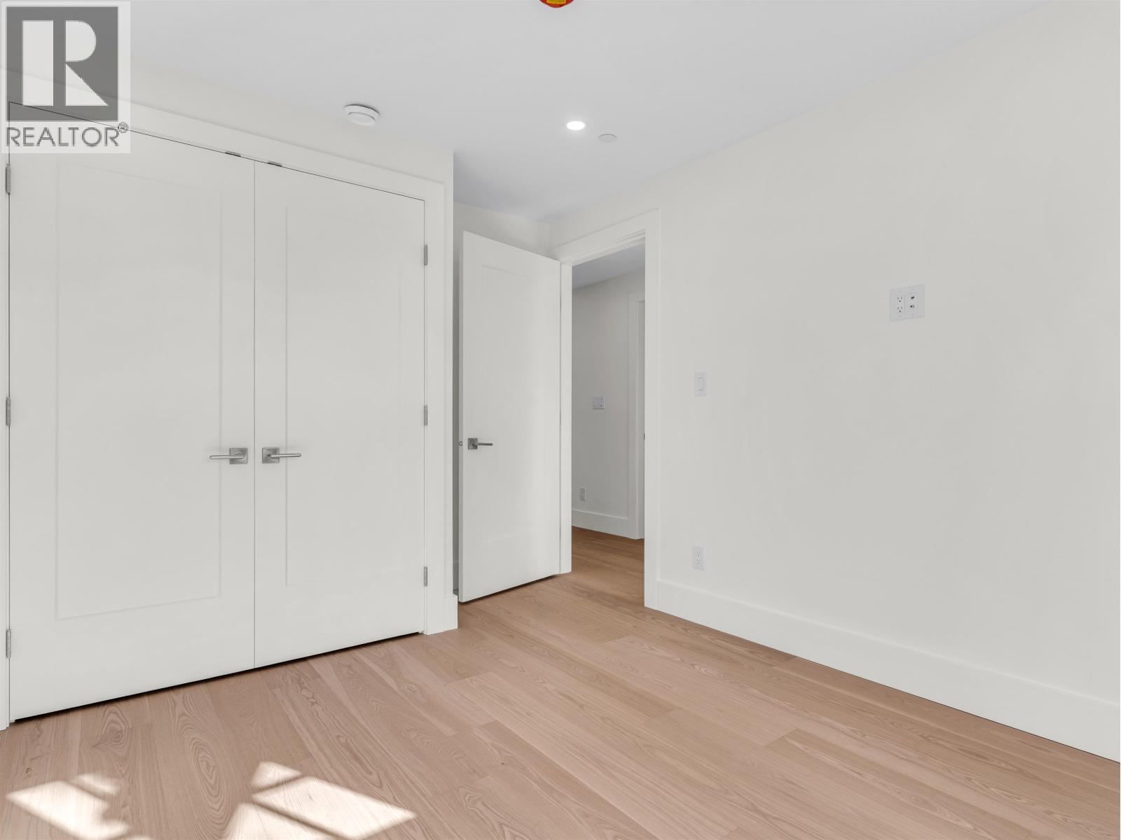 2566 W 2nd Avenue, Vancouver, British Columbia  V6K 1J8 - Photo 18 - R3096096