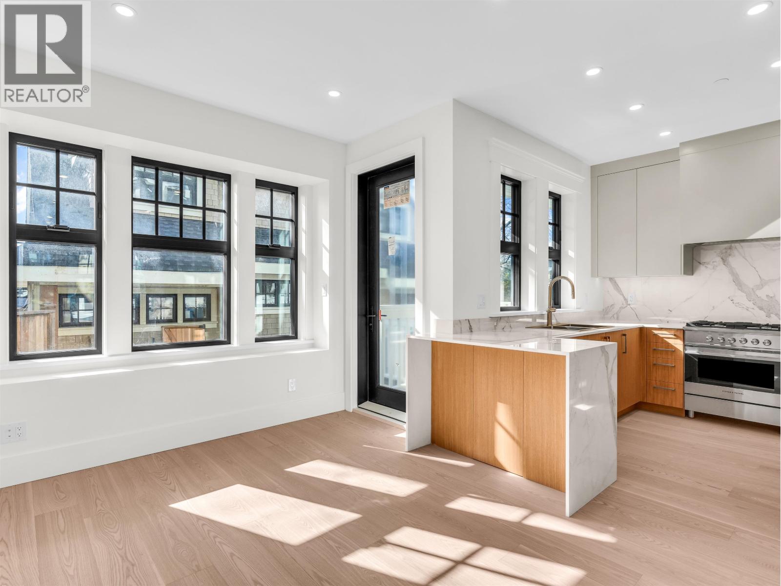 2566 W 2nd Avenue, Vancouver, British Columbia  V6K 1J8 - Photo 13 - R3096096