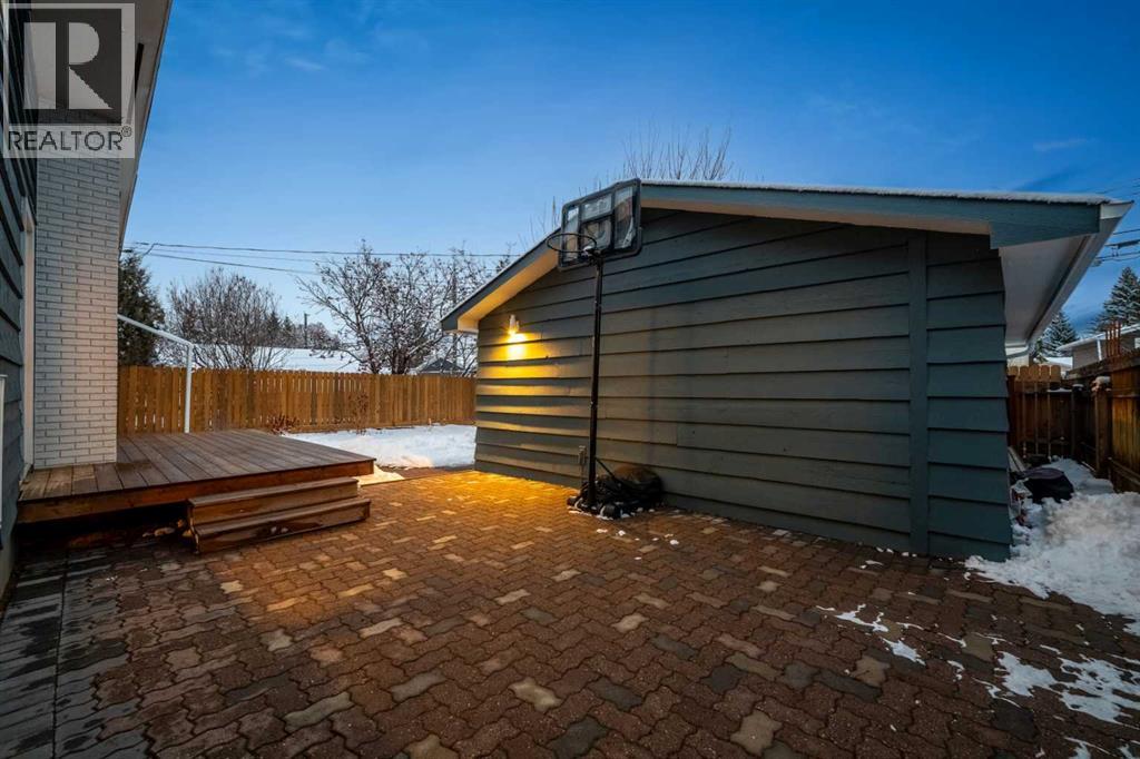 16 Lake Twintree Place Se, Calgary, Alberta  T2J 2X5 - Photo 47 - A2299355