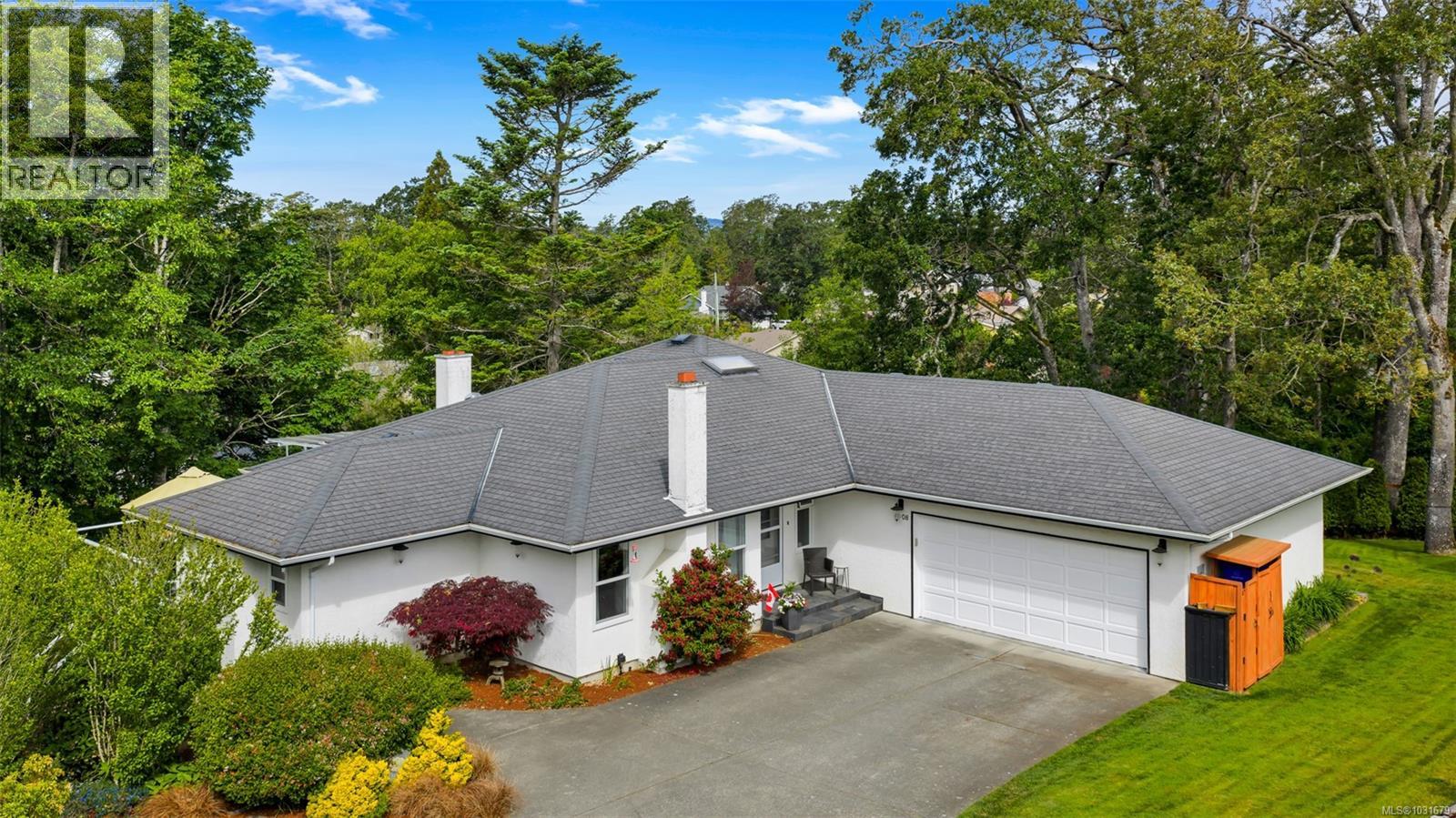 4008 Bow Rd, Saanich, British Columbia  V8N 3B1 - Photo 3 - 1031679