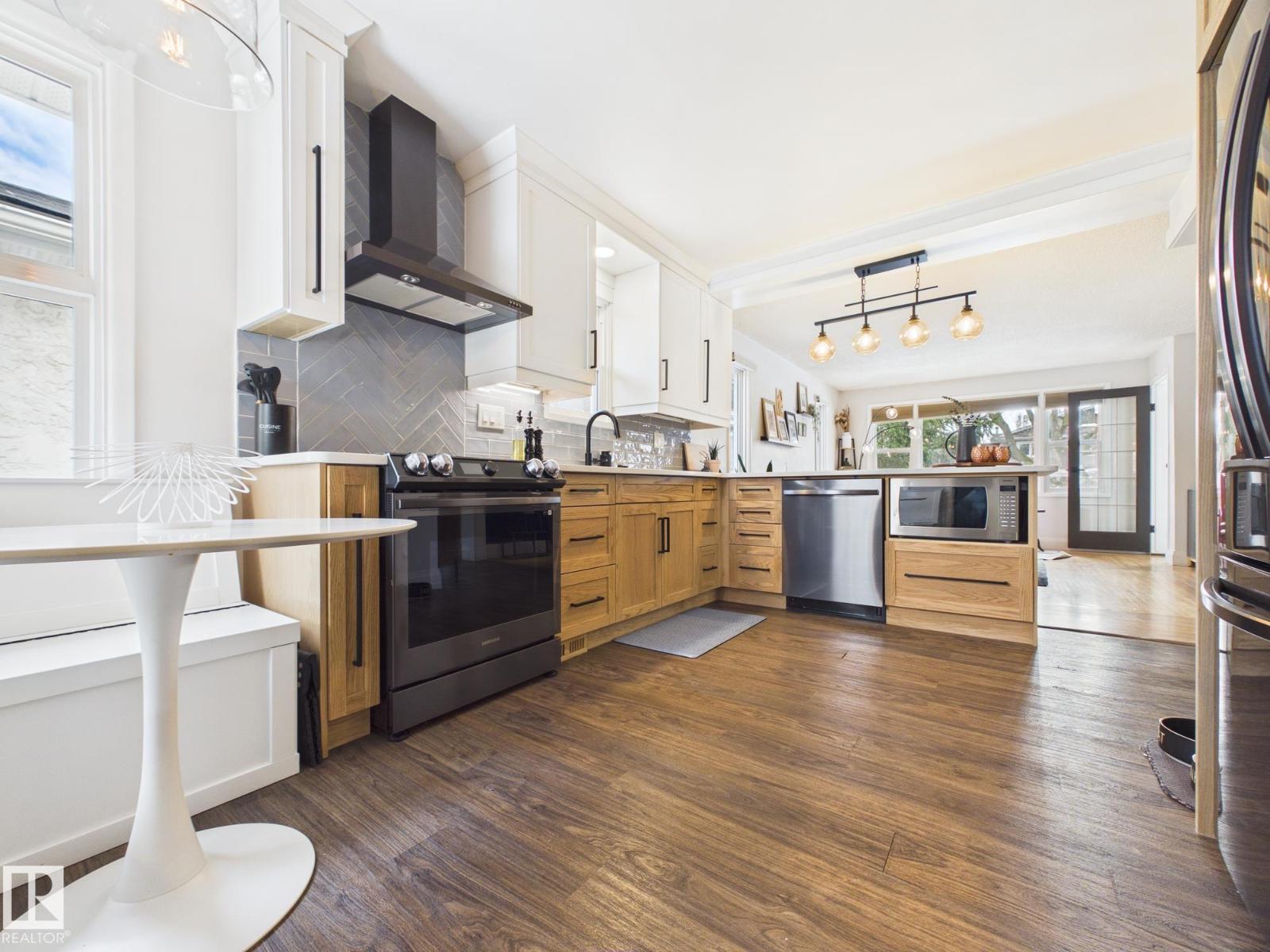 8746 84 Av Nw, Edmonton, Alberta  T6C 1E2 - Photo 13 - E4481549