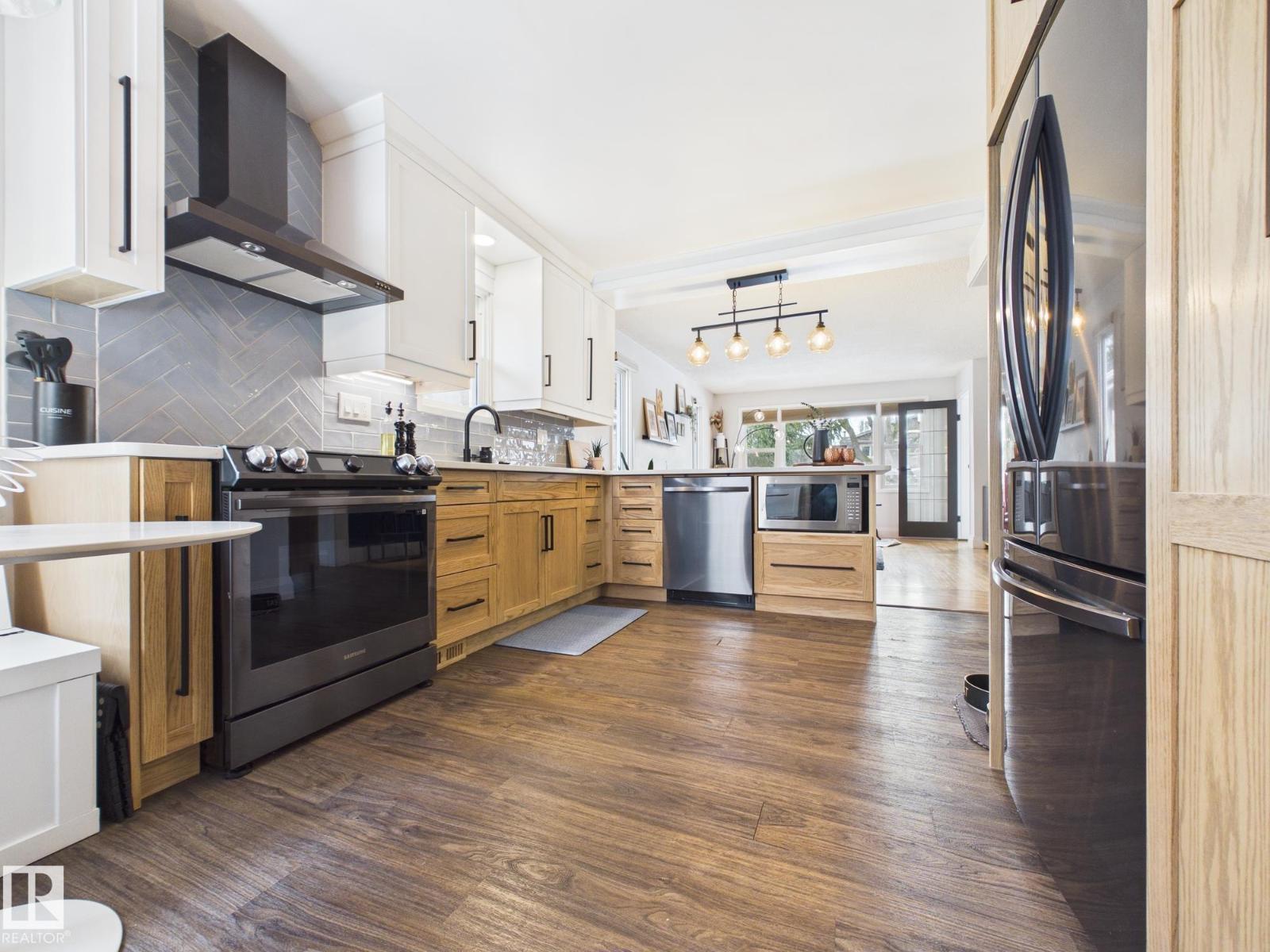 8746 84 Av Nw, Edmonton, Alberta  T6C 1E2 - Photo 14 - E4481549