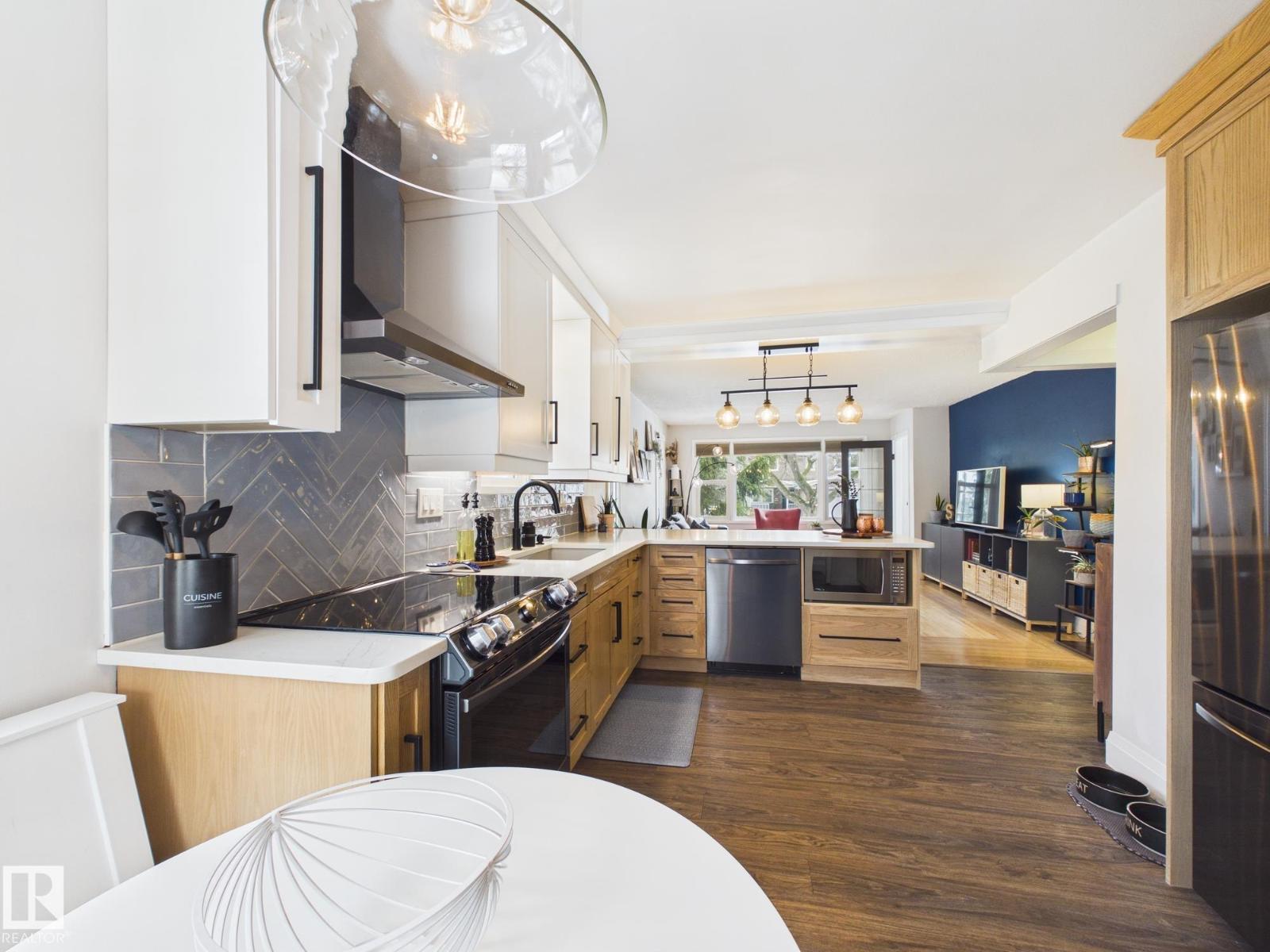 8746 84 Av Nw, Edmonton, Alberta  T6C 1E2 - Photo 15 - E4481549