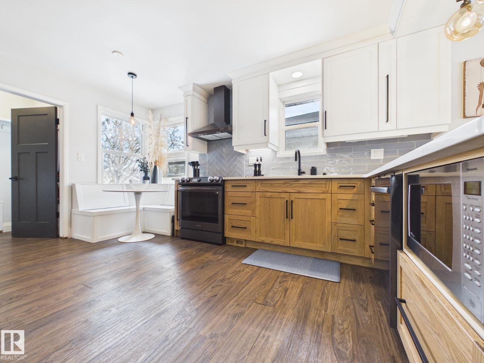 8746 84 Av Nw, Edmonton, Alberta  T6C 1E2 - Photo 10 - E4481549