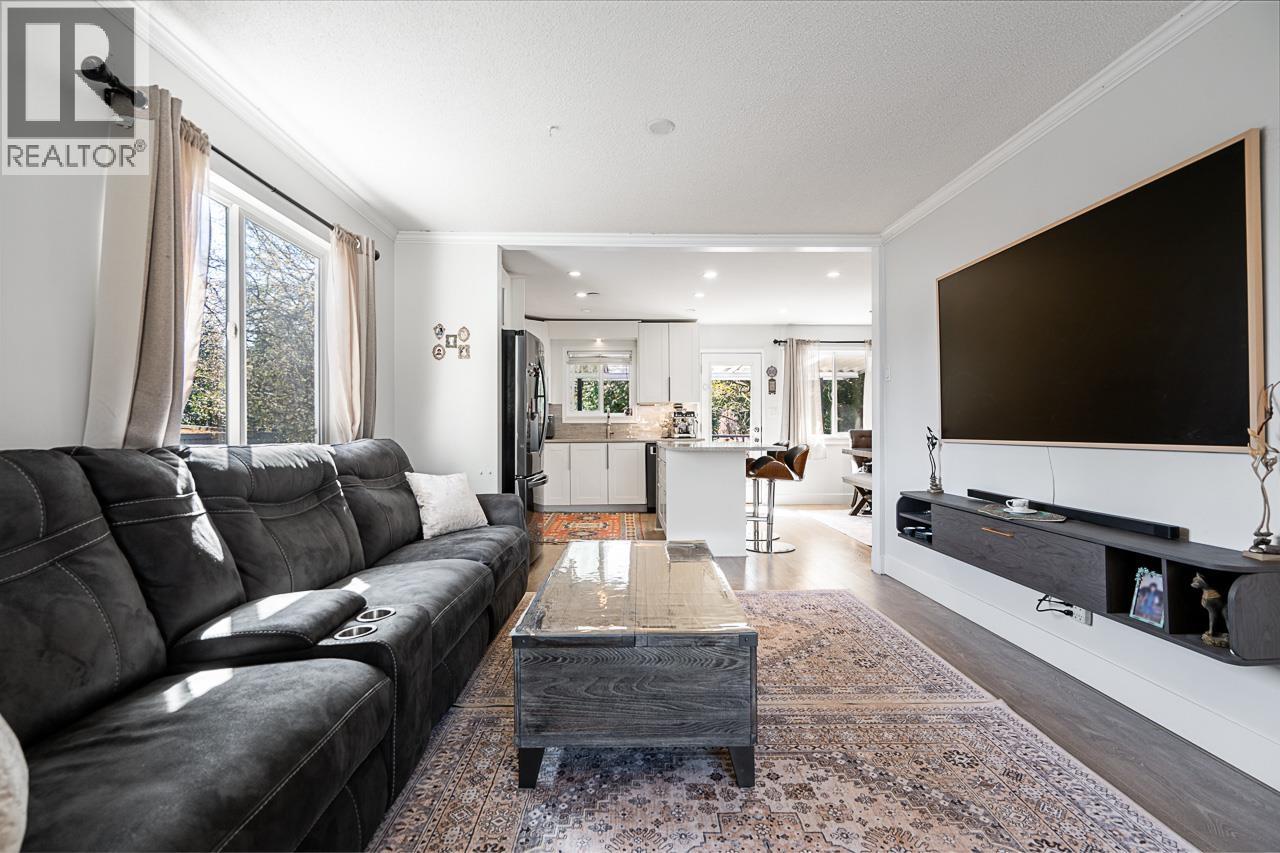 2333 Kirkstone Road, North Vancouver, British Columbia  V7J 3M1 - Photo 6 - R3109628