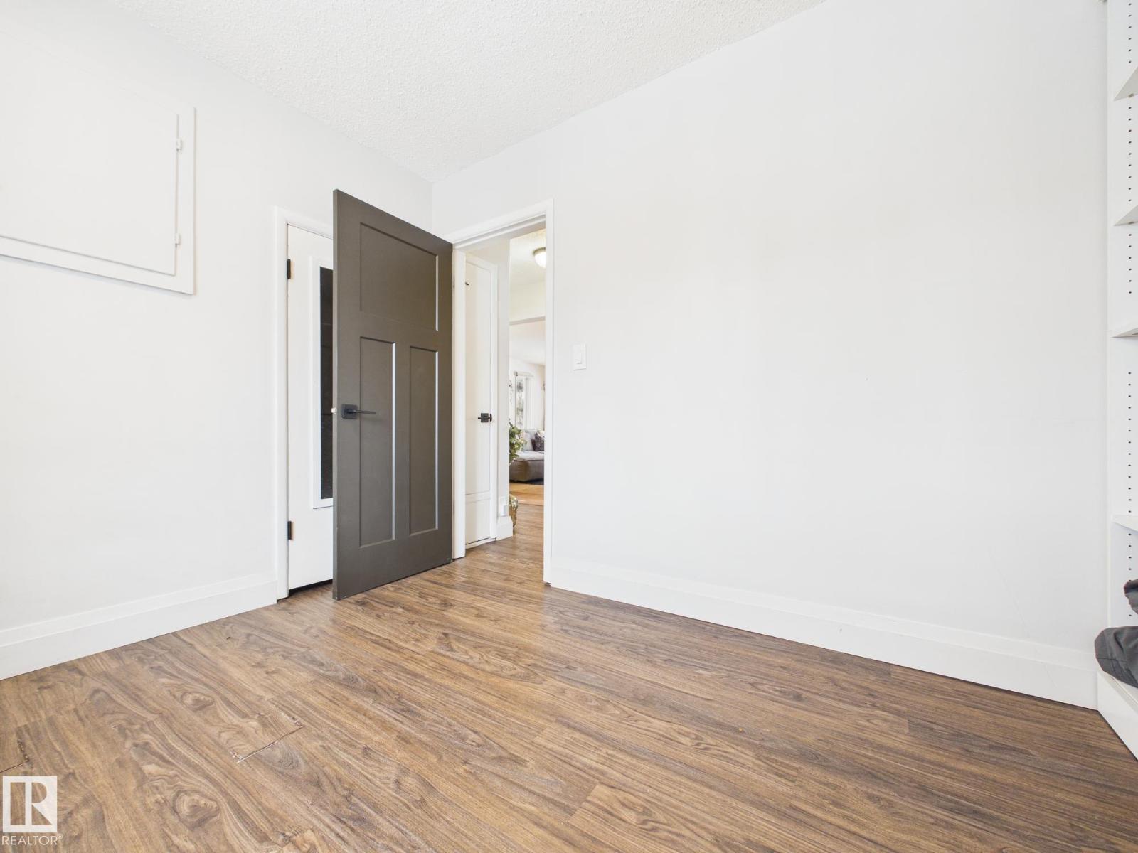 8746 84 Av Nw, Edmonton, Alberta  T6C 1E2 - Photo 47 - E4481549