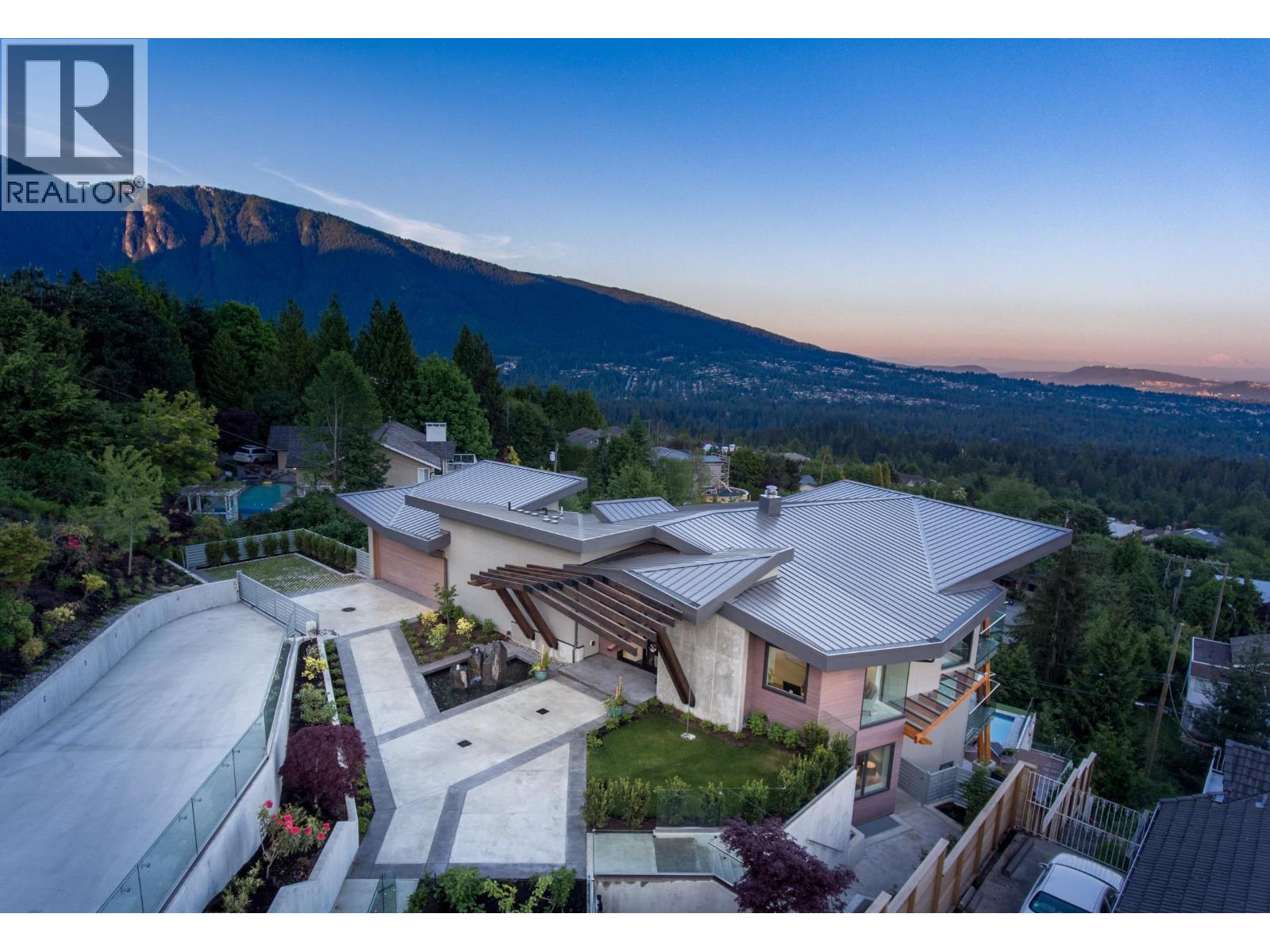 1060 Crestline Road, West Vancouver, British Columbia  V7S 2E2 - Photo 2 - R3109540