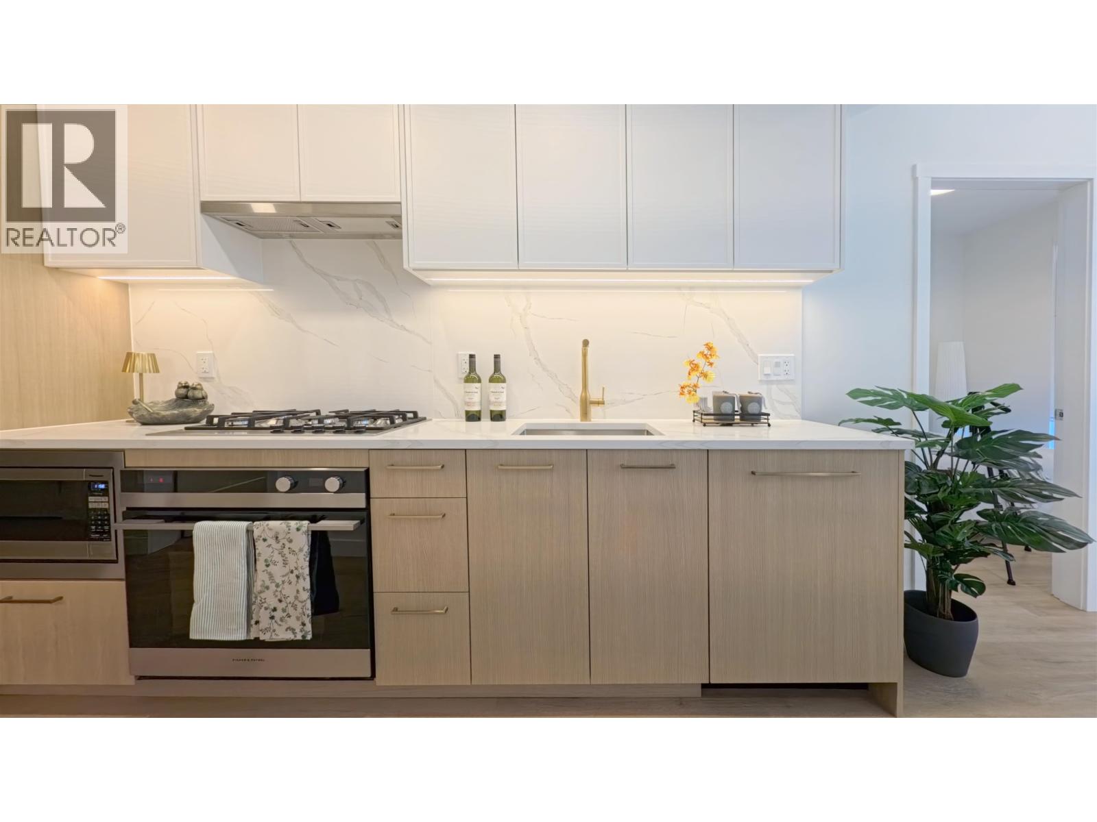 209 375 Clayton Street, Coquitlam, British Columbia  V3K 0J9 - Photo 4 - R3108911