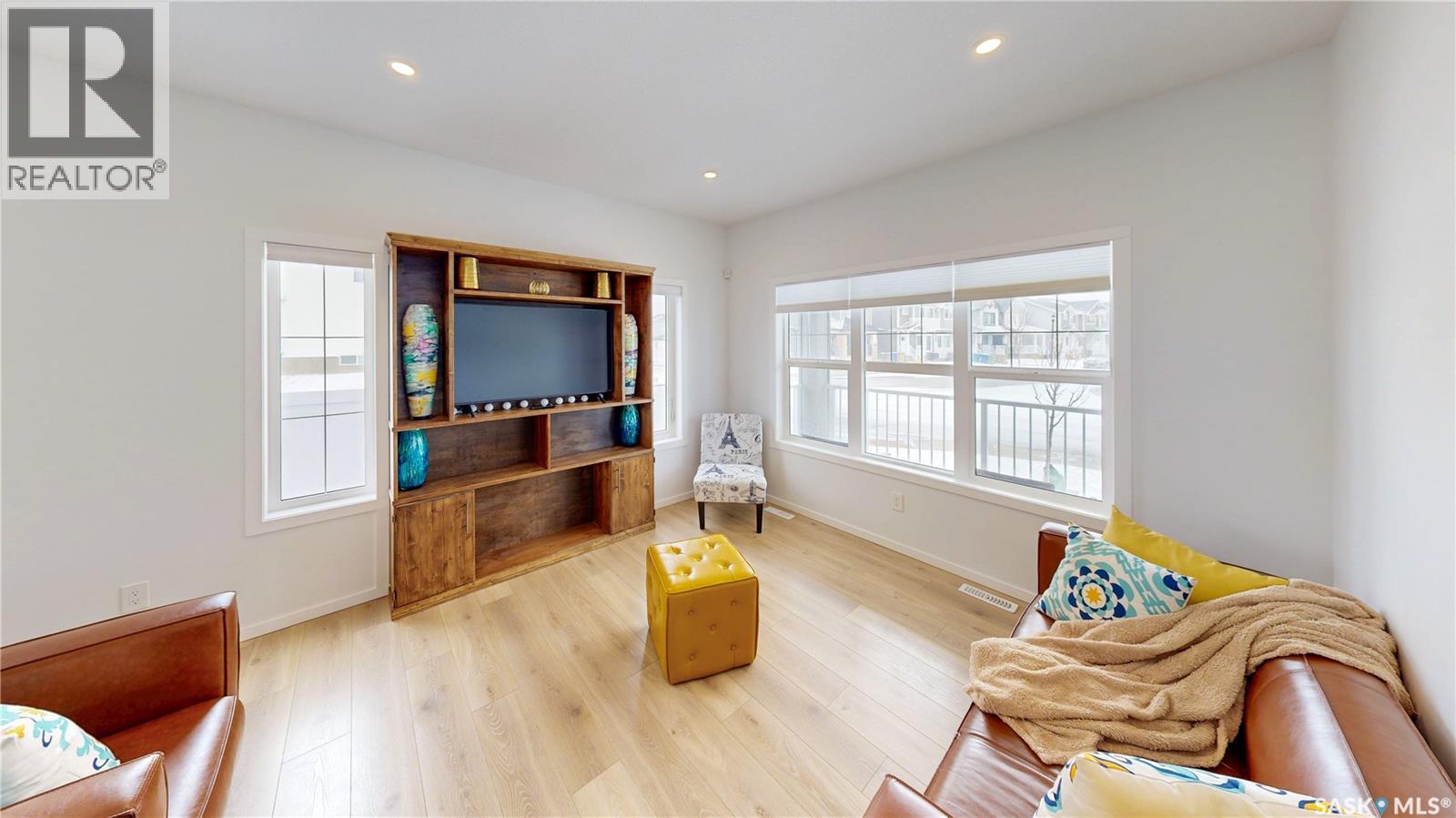 3100 Crosbie Crescent, Regina, Saskatchewan  S4V 3S2 - Photo 4 - SK032563