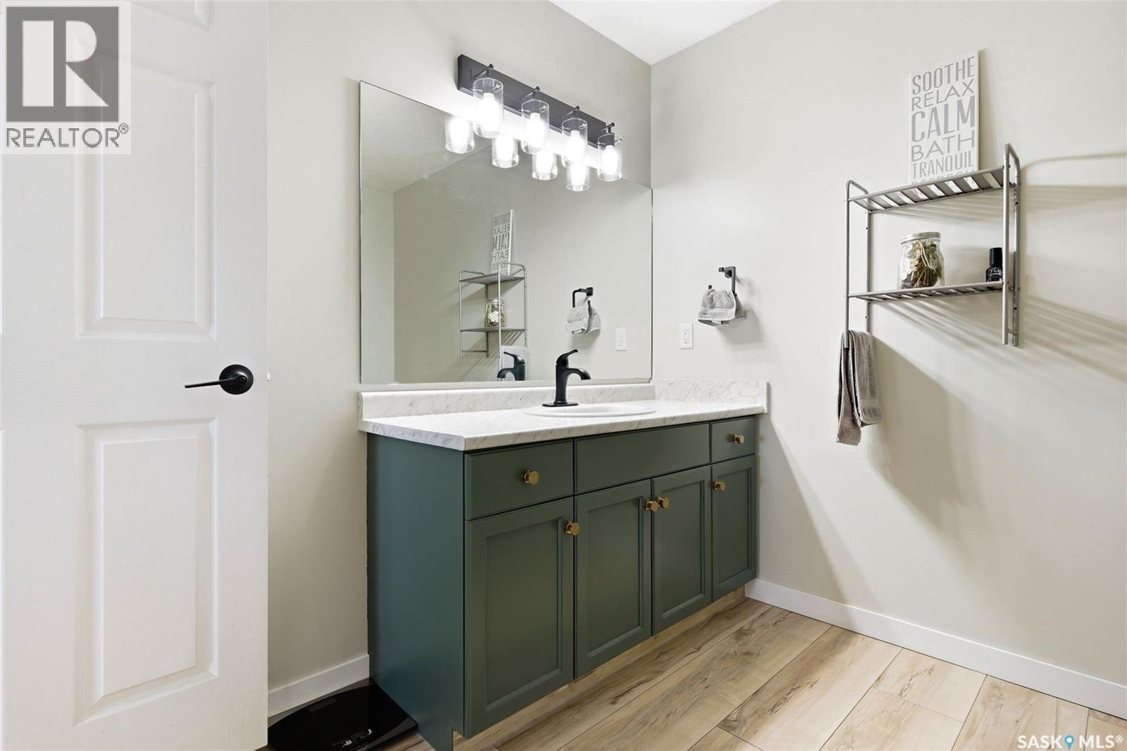 303 100 5th Avenue, Regina Beach, Saskatchewan  S0G 4C0 - Photo 14 - SK032561