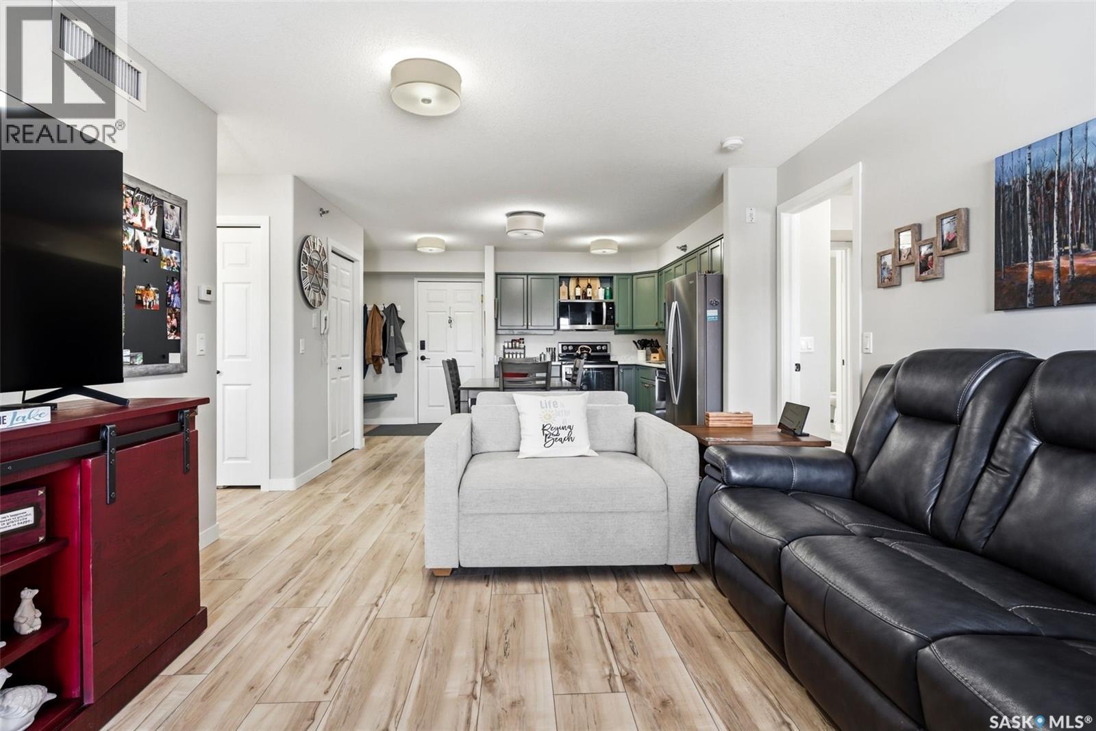 303 100 5th Avenue, Regina Beach, Saskatchewan  S0G 4C0 - Photo 4 - SK032561