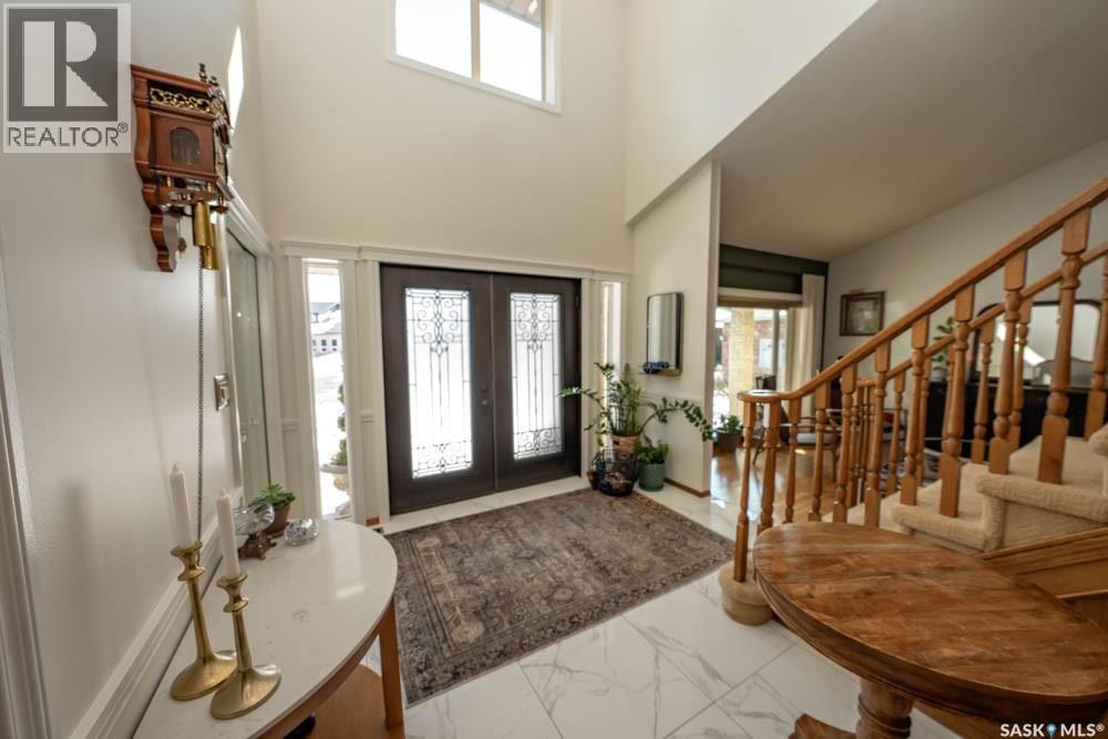 715 Emerald Bay, Saskatoon, Saskatchewan  S7J 4E3 - Photo 3 - SK032541